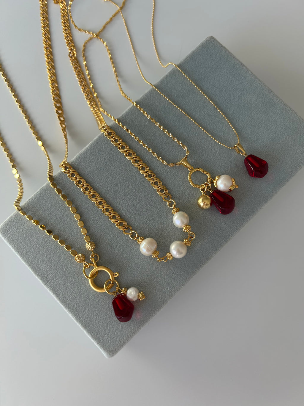 Nar Tanesi/Antik Dorika/İnci Charm Kolye