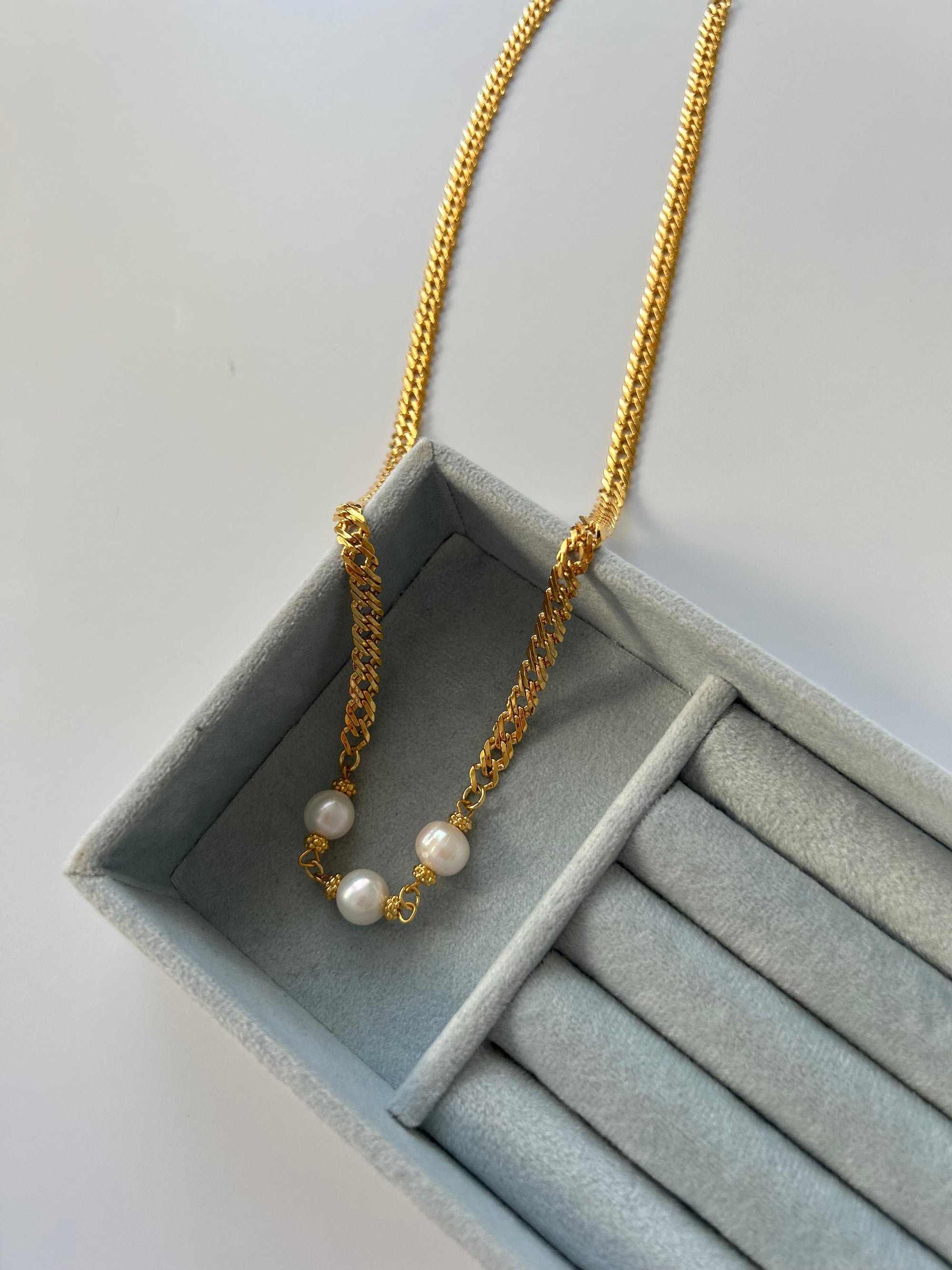 İnci Charm Zincir Kolye