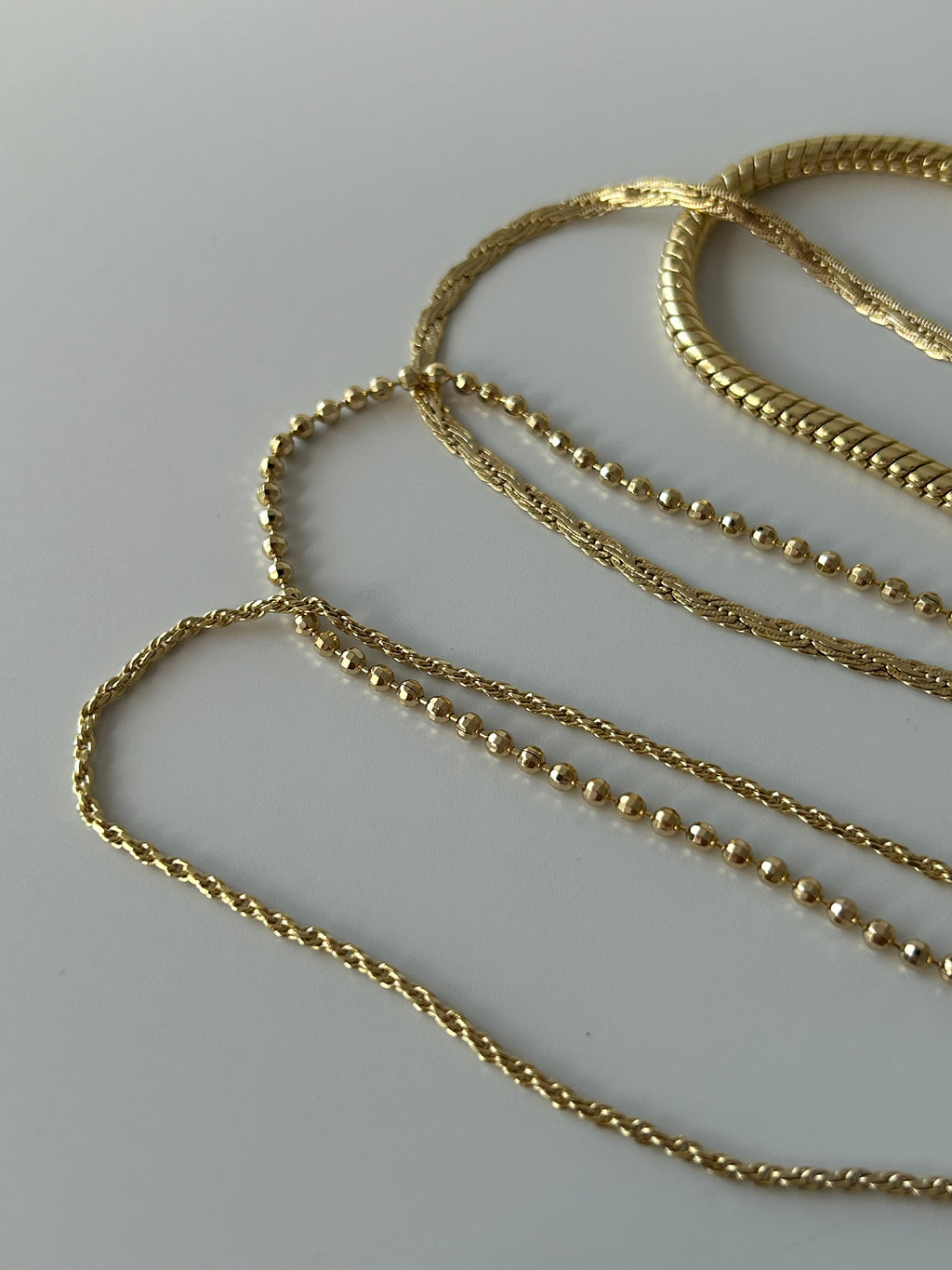 Xuping Minimal Burgu Zincir Kolye