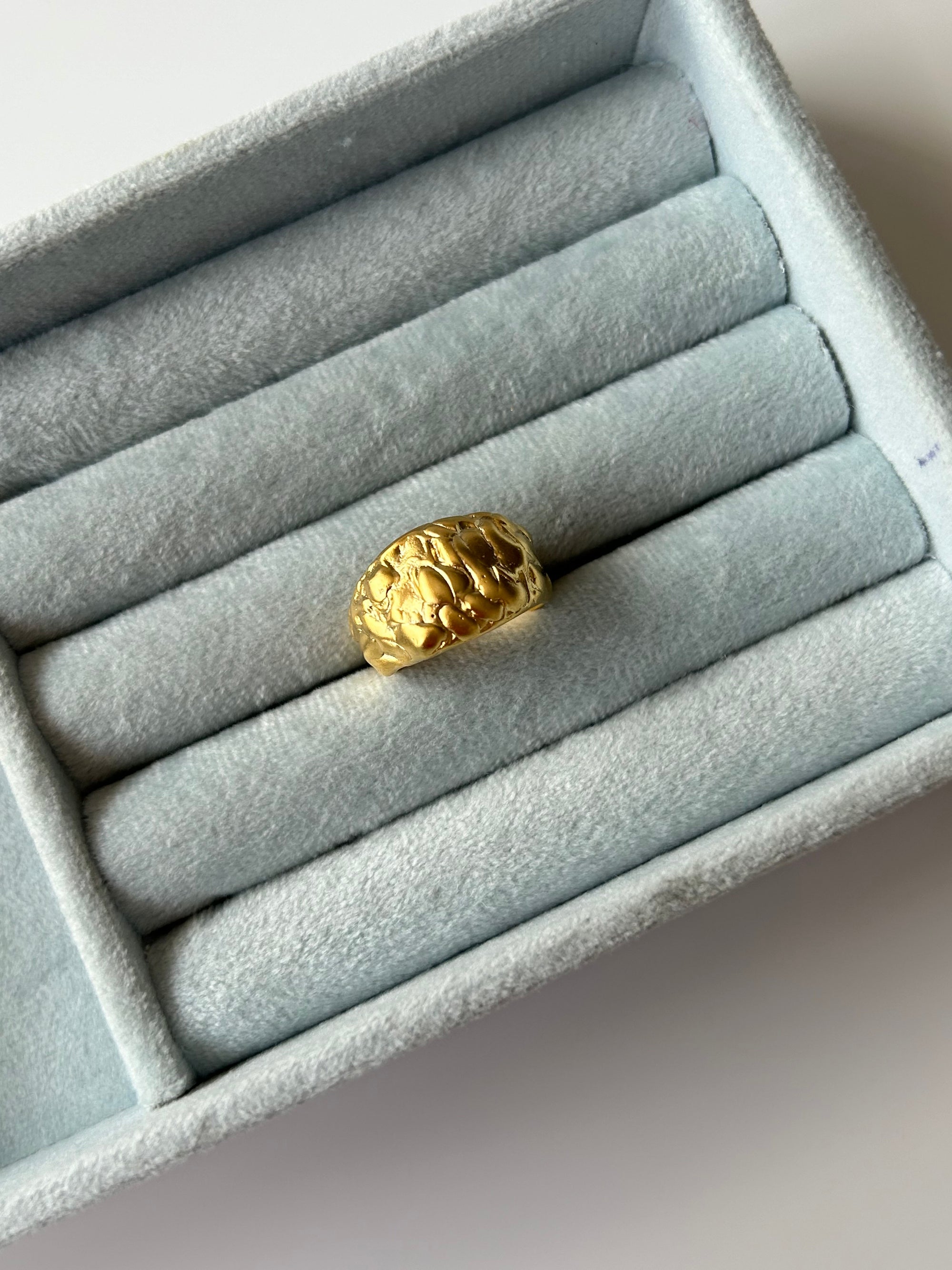 Mat Gold Yasemin Yüzük