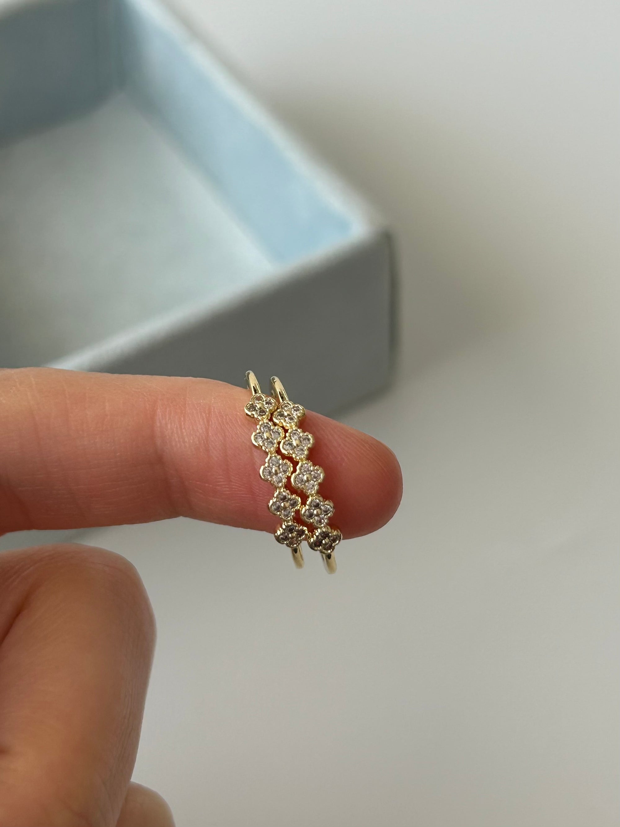 Minimal Zirkon Yonca Yüzük