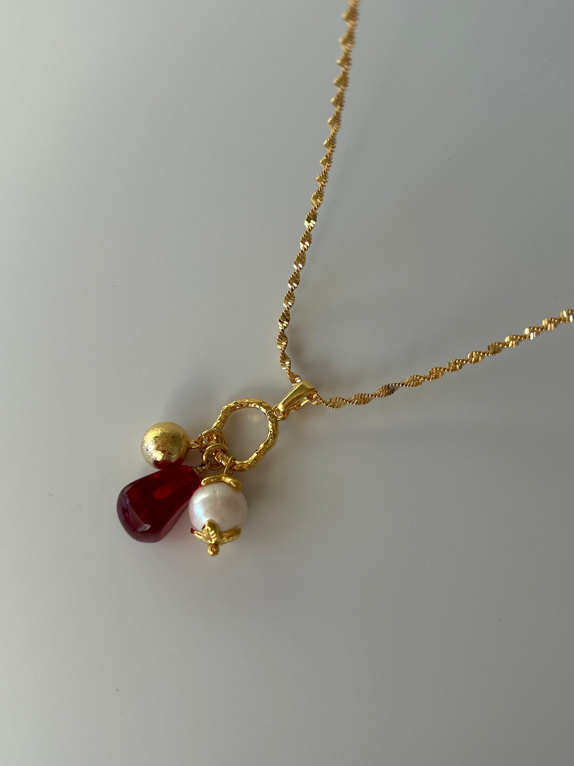 Nar Tanesi/Antik Dorika/İnci Charm Kolye