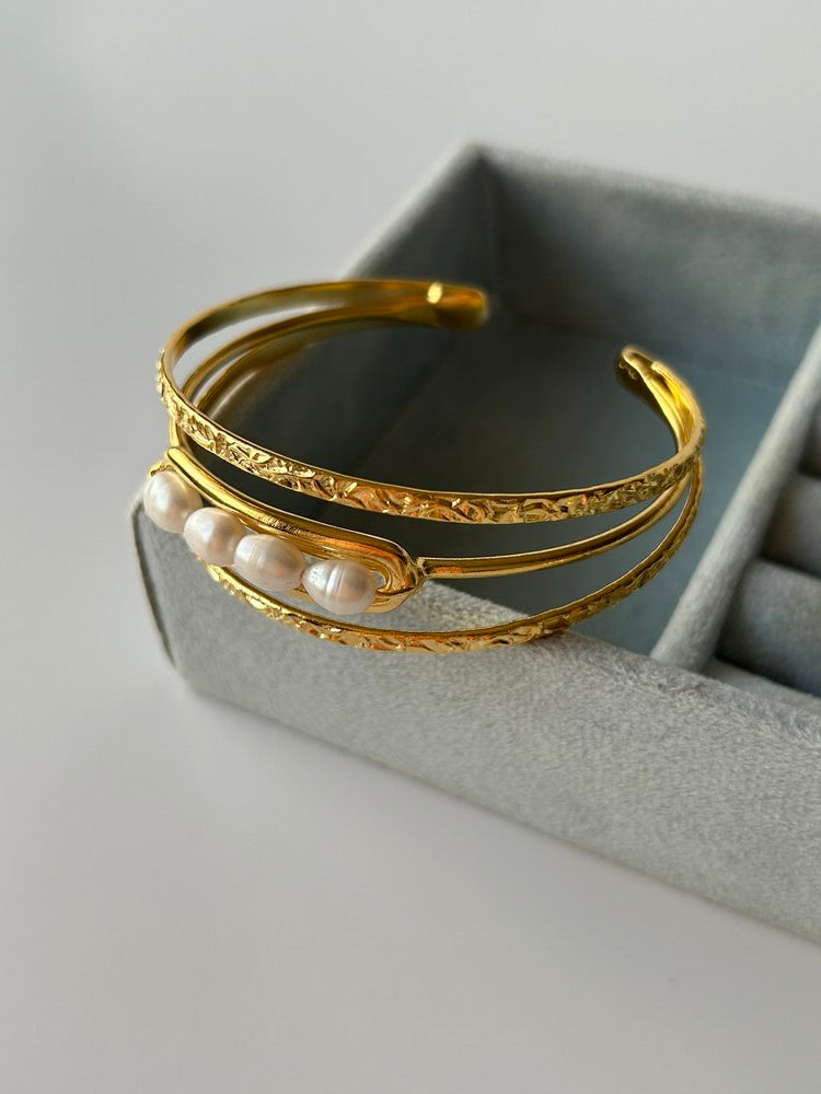 İnci Charm Bilezik