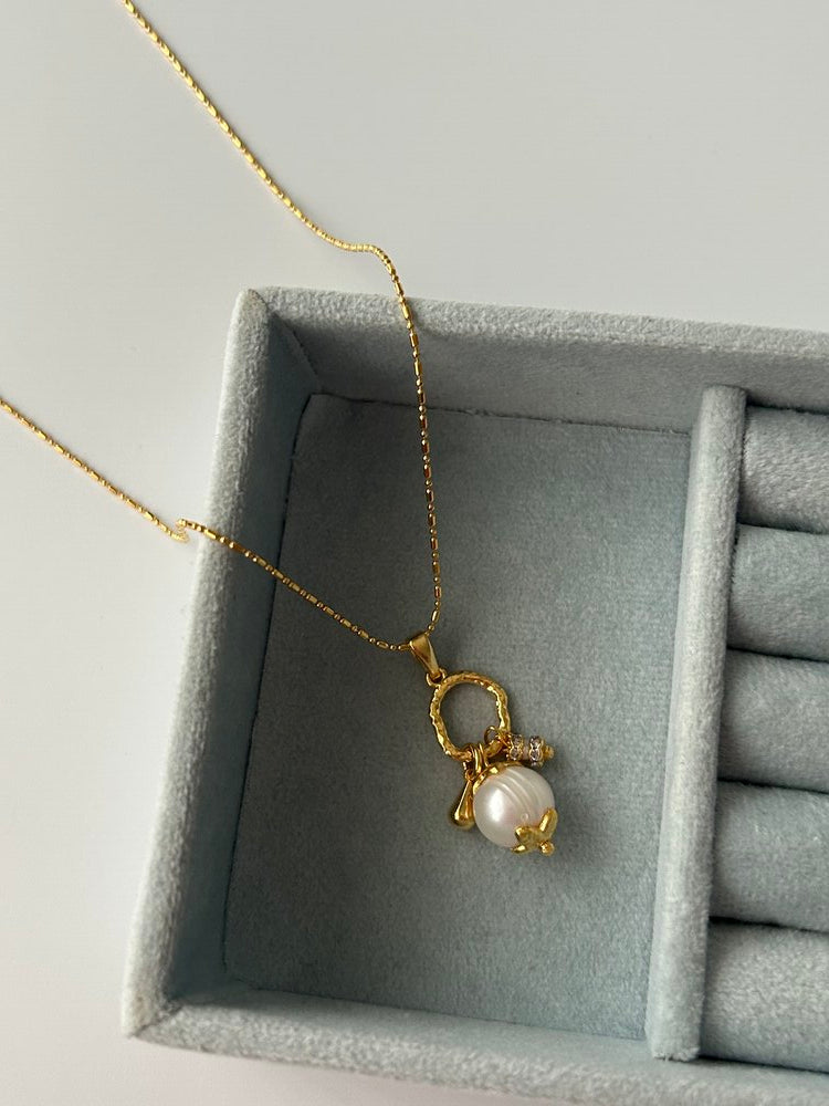 Şakayık İnci Charm Kolye
