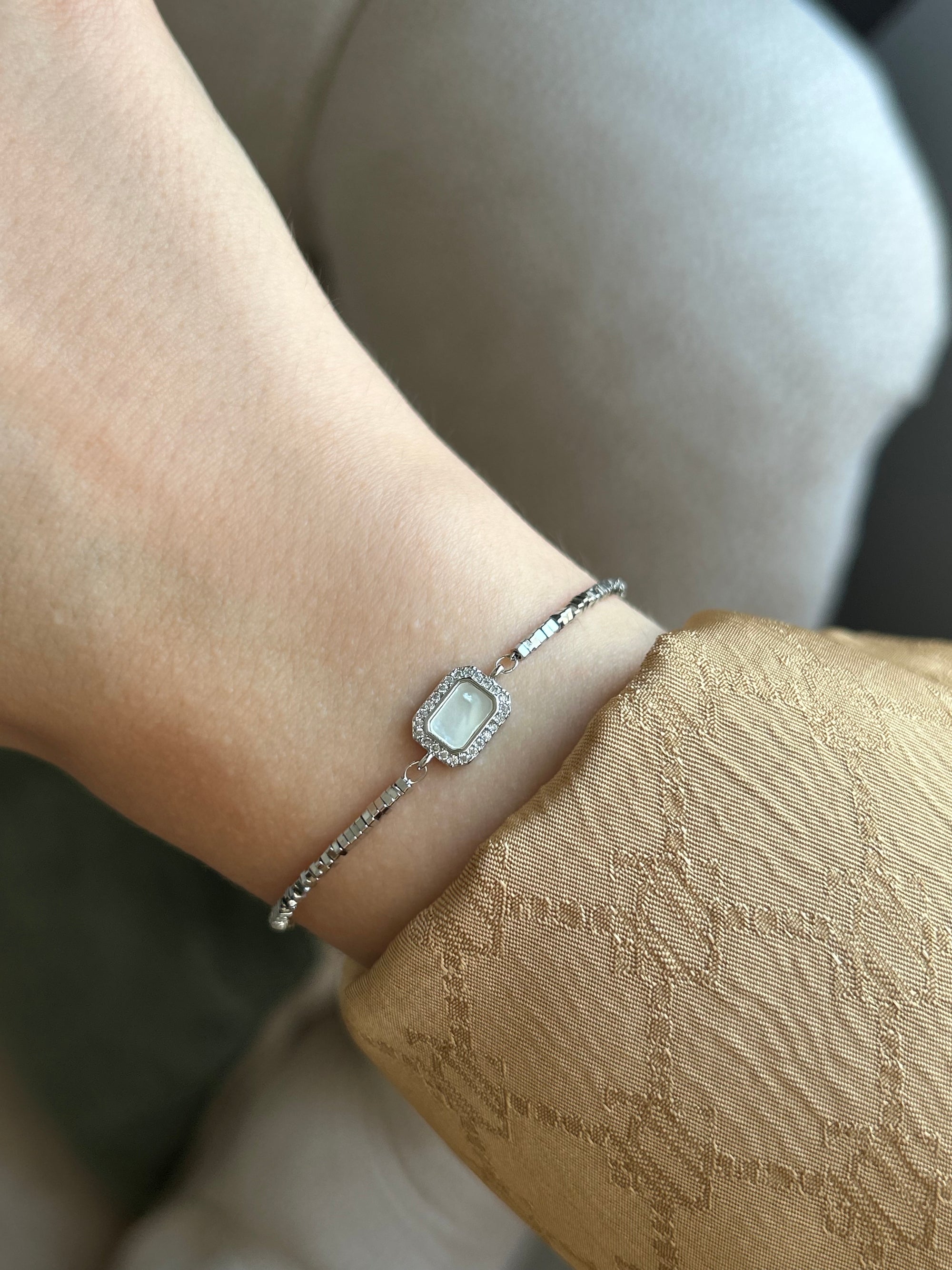 Küp Dorika Sedefli Charm Bileklik