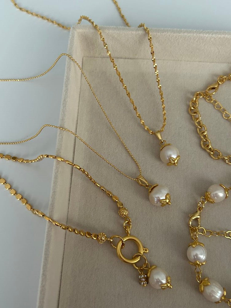 Şakayık İnci Charm Kolye