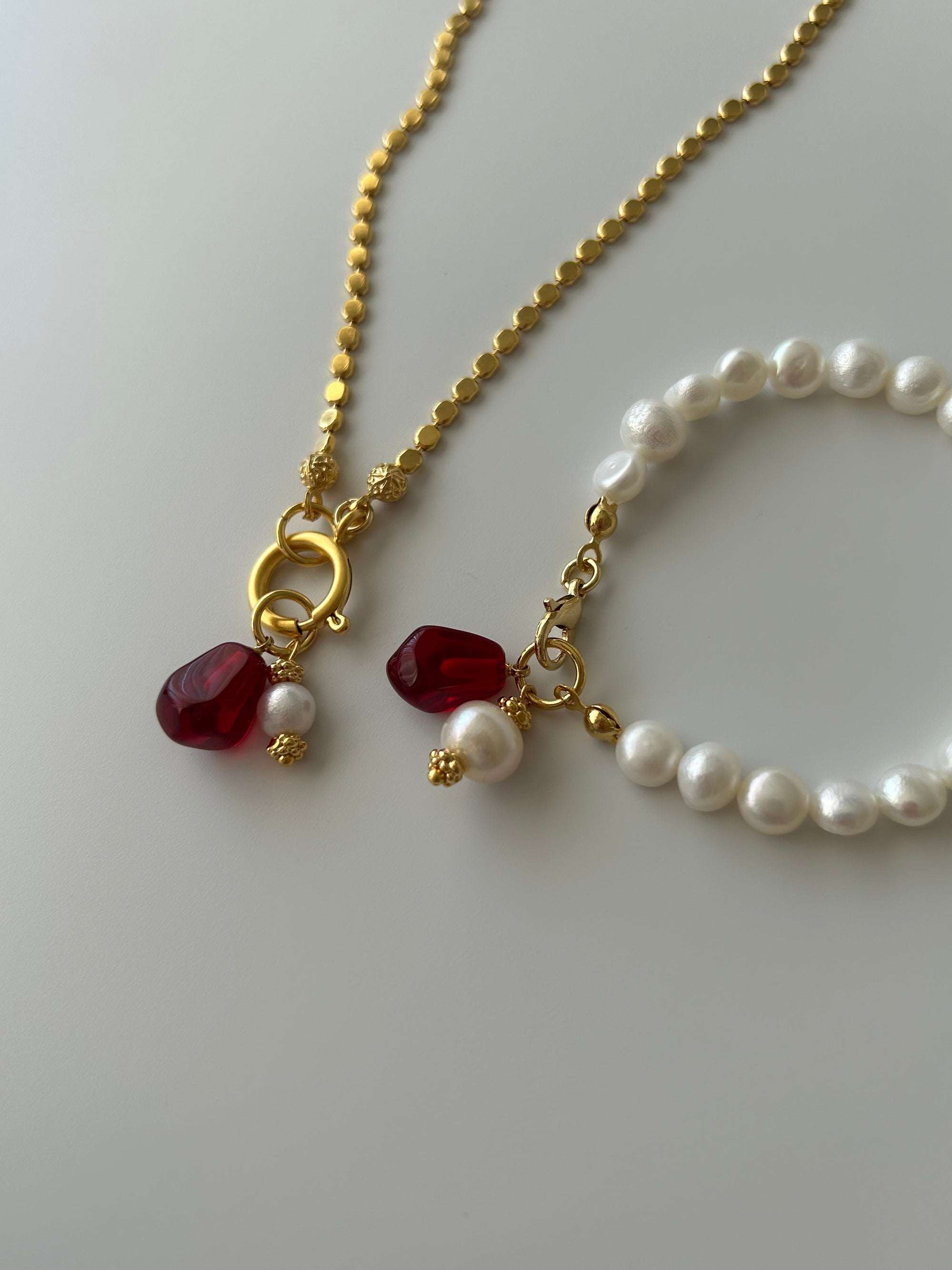 Nar Tanesi İnci Bileklik