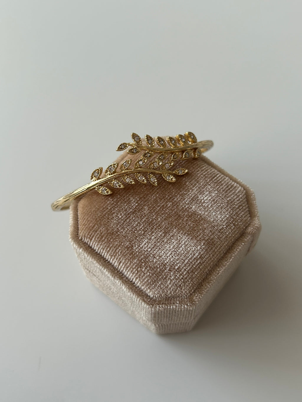 Xuping Zirkon Yaprak Bilezik