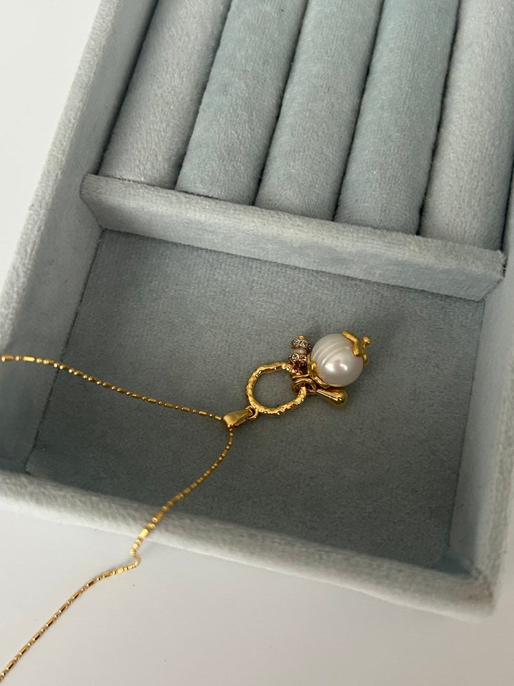 Şakayık İnci Charm Kolye