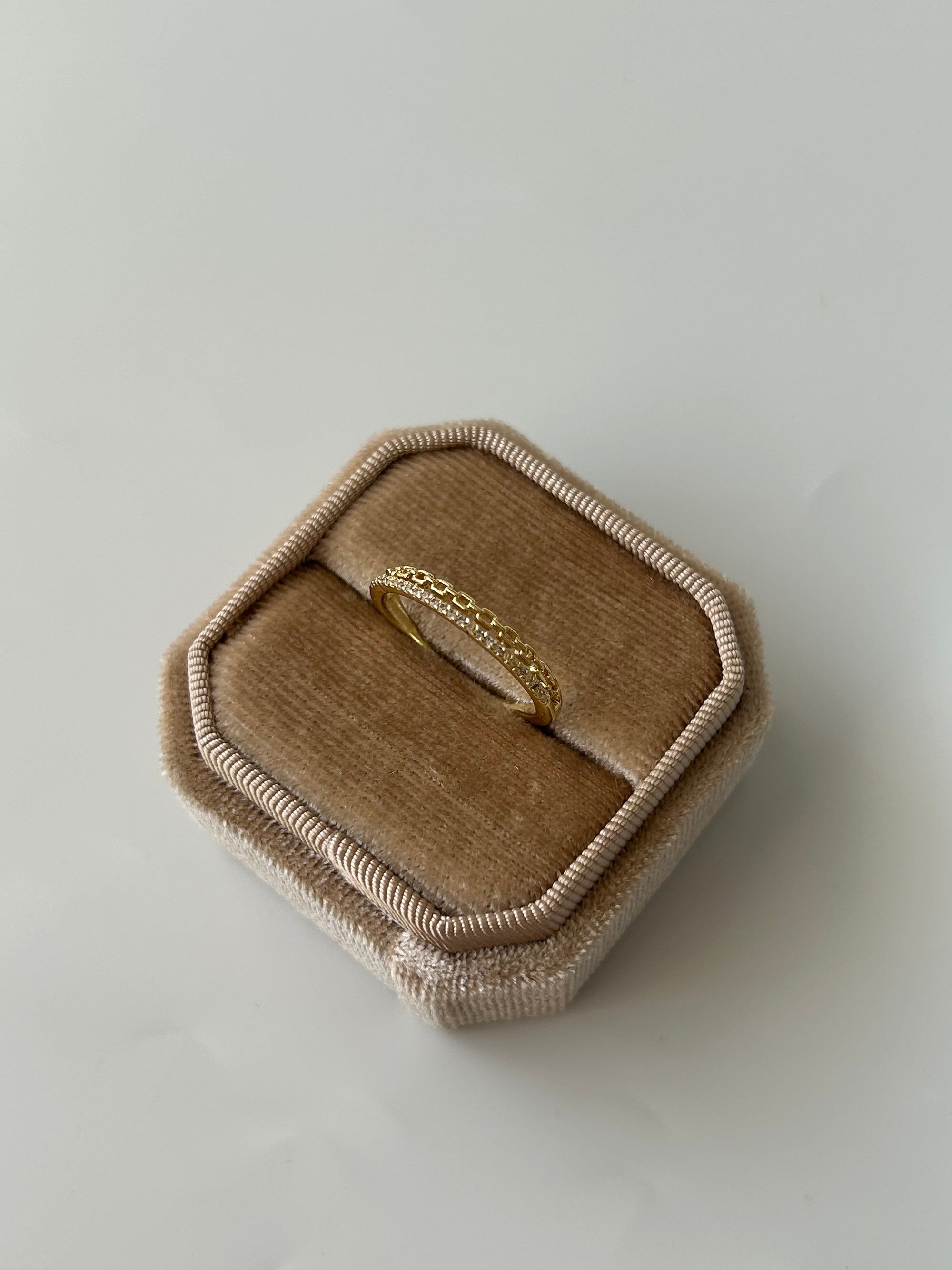 Zirkon Taş Zincir Yüzük