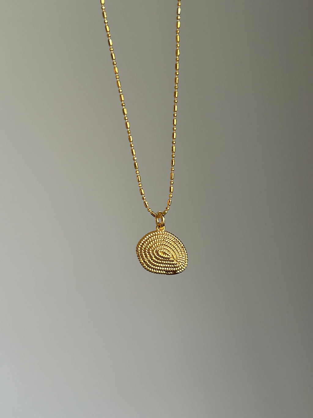 Salyangoz Charm Kolye