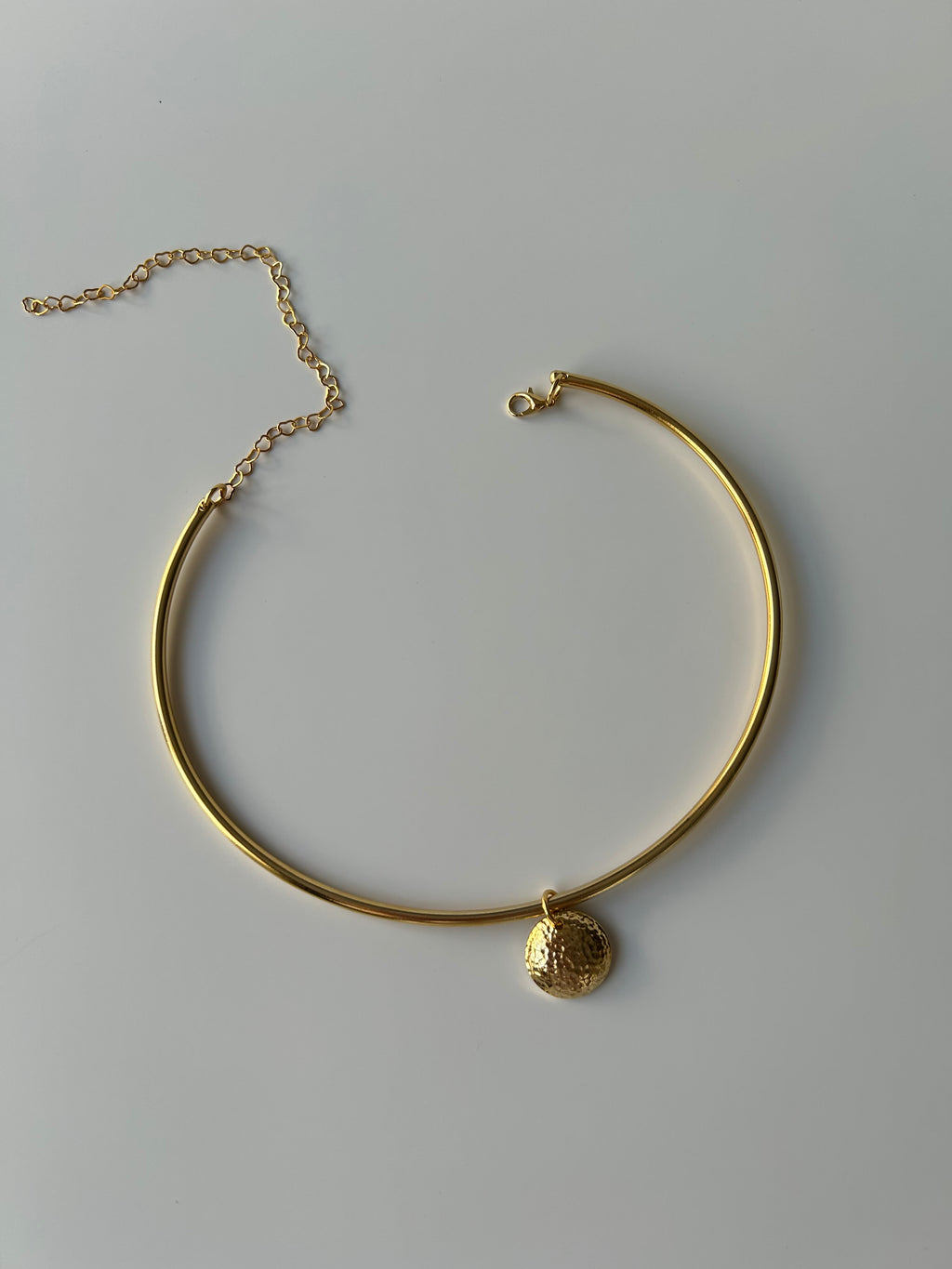 Antik Bombeli Plaka Charm Choker