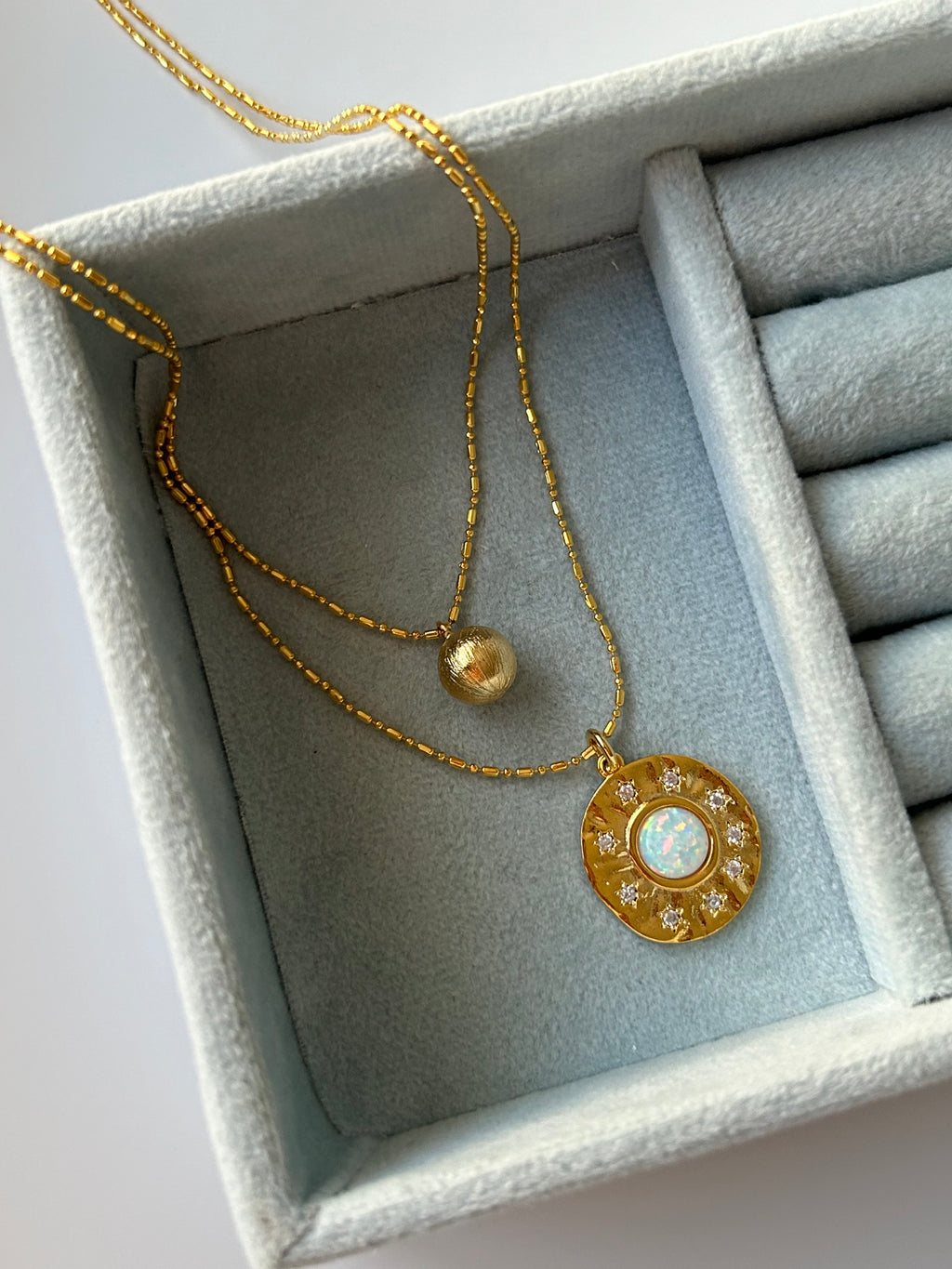 Antik Dorika Charm Kolye