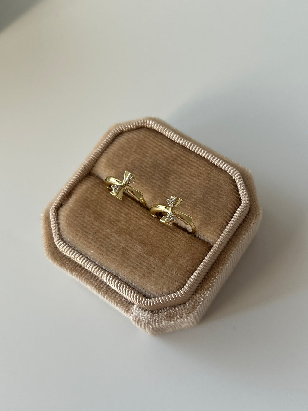 Zirkon Kurdela Küpe