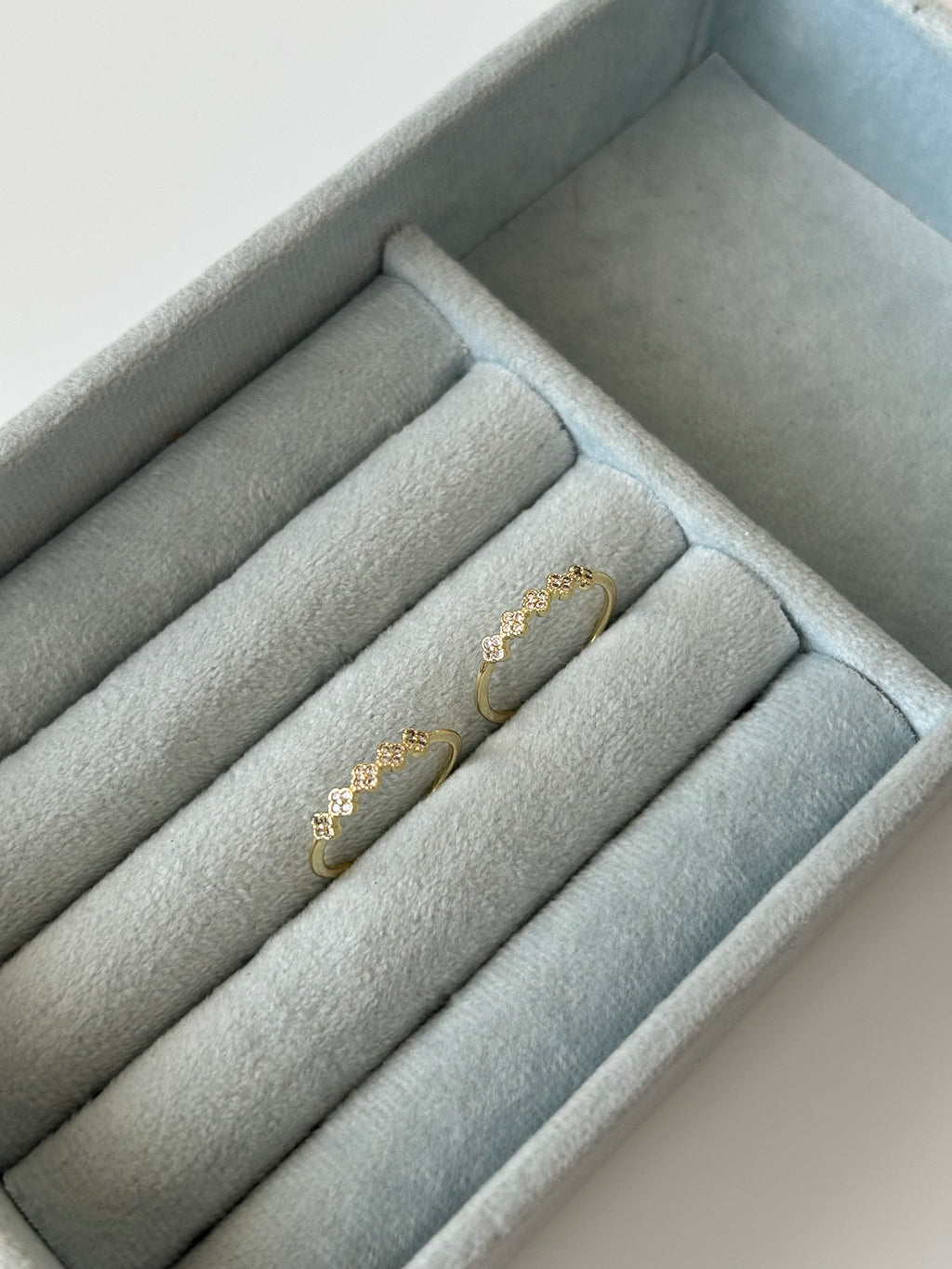 Minimal Zirkon Yonca Yüzük