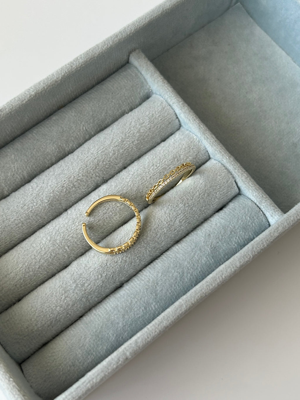 Zirkon Taş Zincir Yüzük