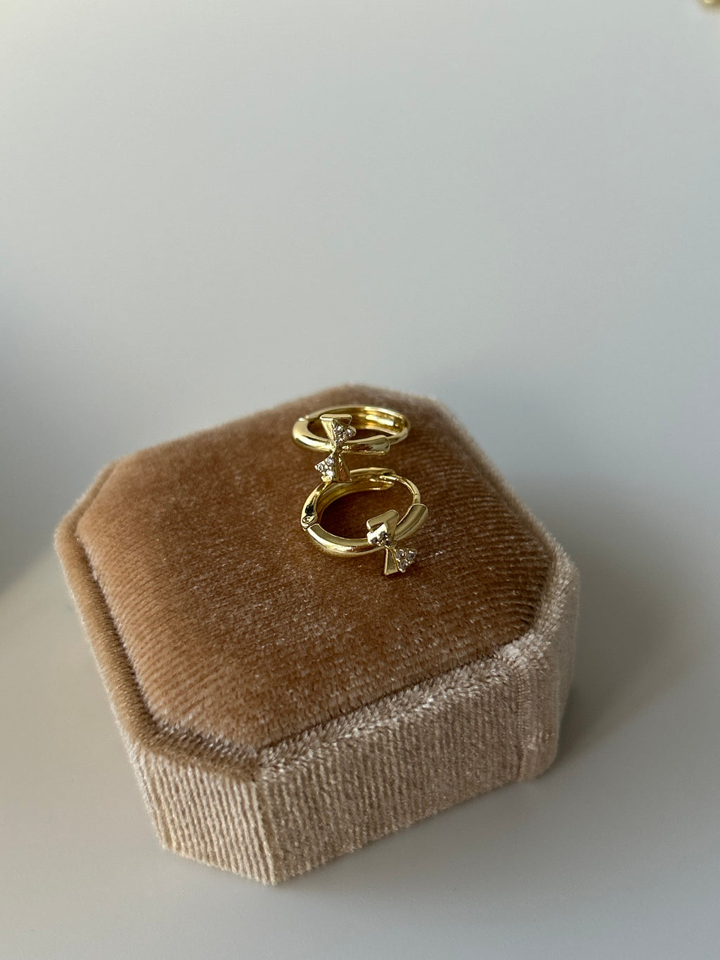 Zirkon Kurdela Küpe