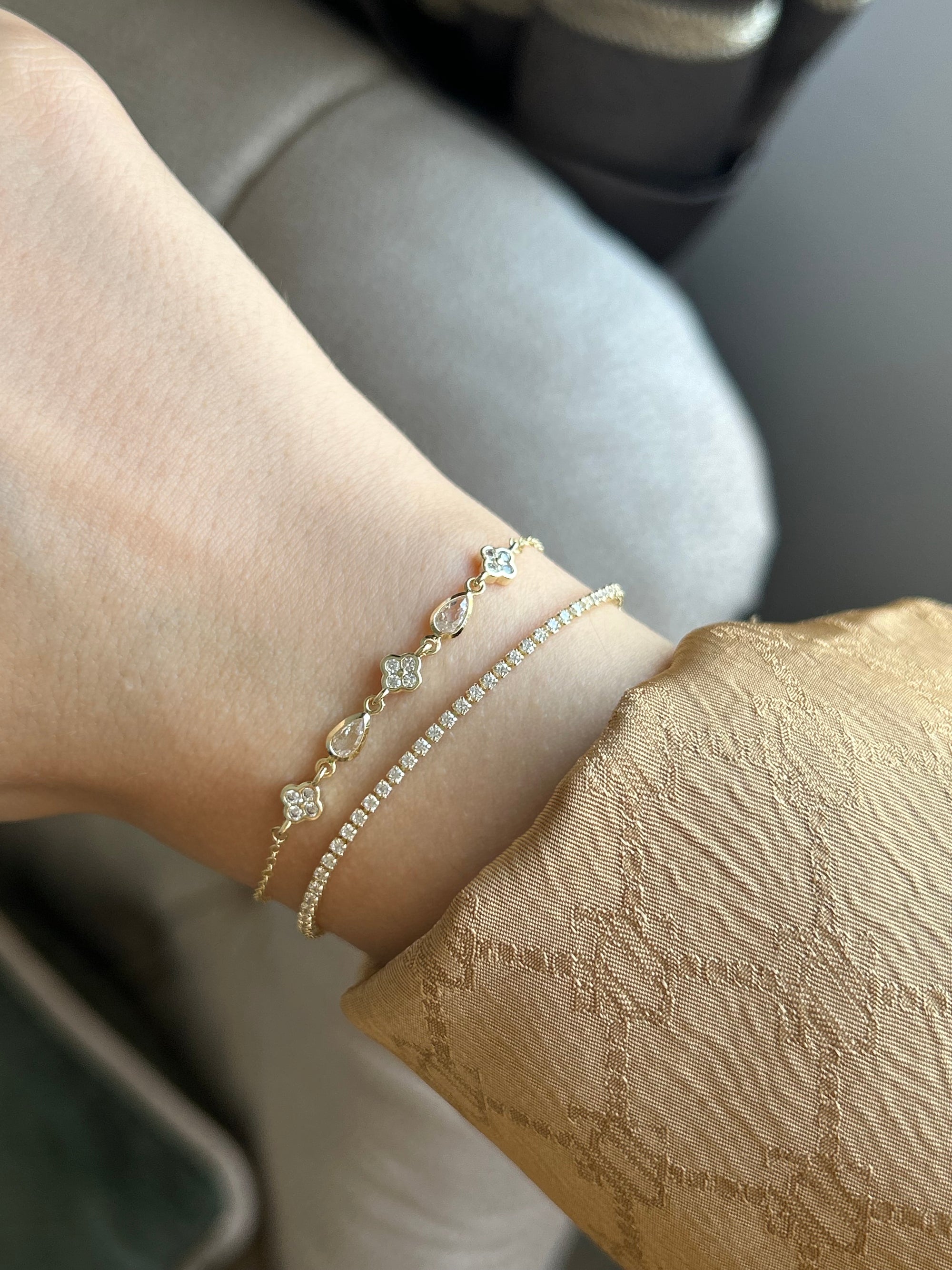 Minimal Zirkon Çiçek Charm 2’li Su Yolu Bileklik