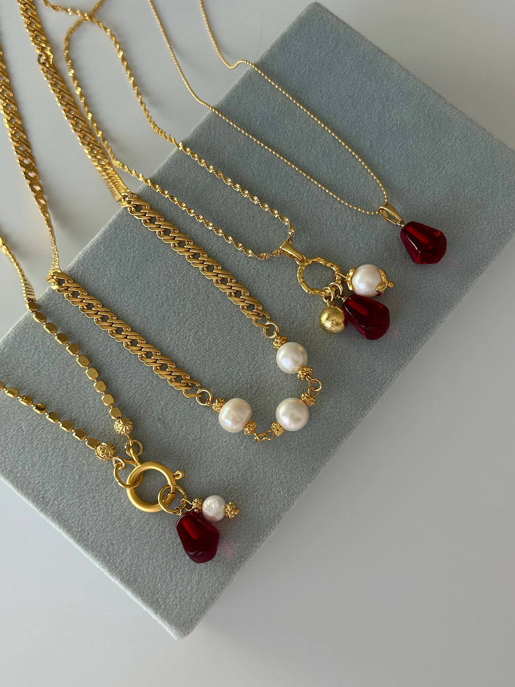 Nar Tanesi/İnci Charm Kolye