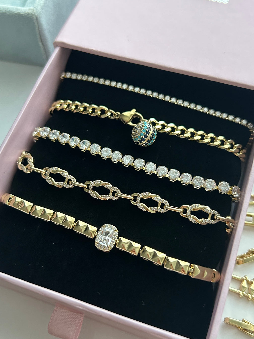 Xuping Baget Taş Bileklik