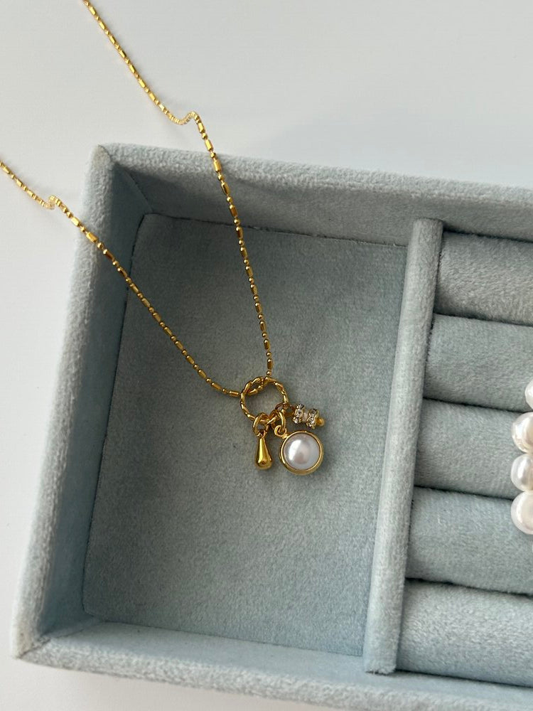 Beyaz Cam/Kum İnci Charm Kolye