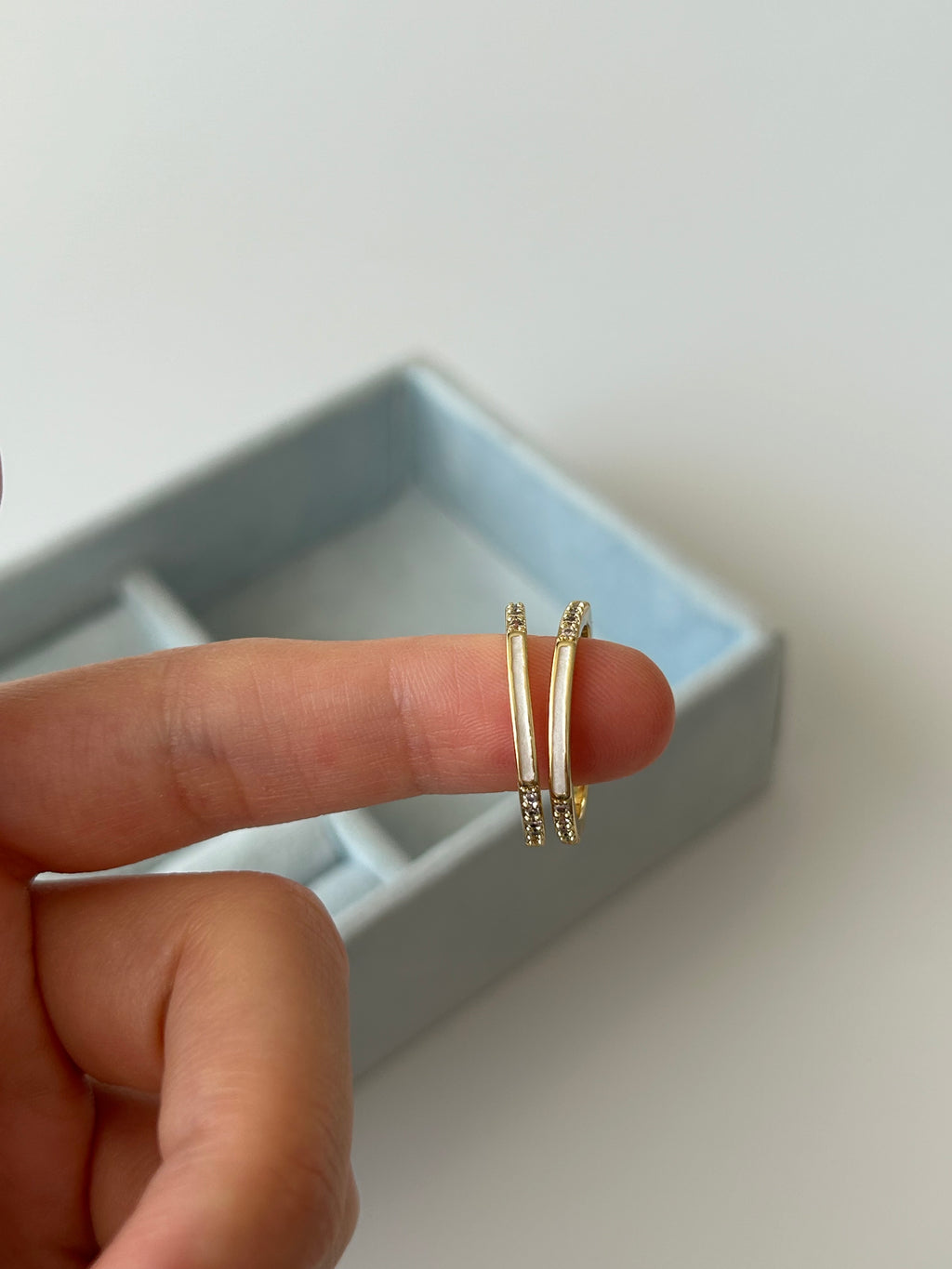 Beyaz Mineli/Zirkon Taş Yüzük