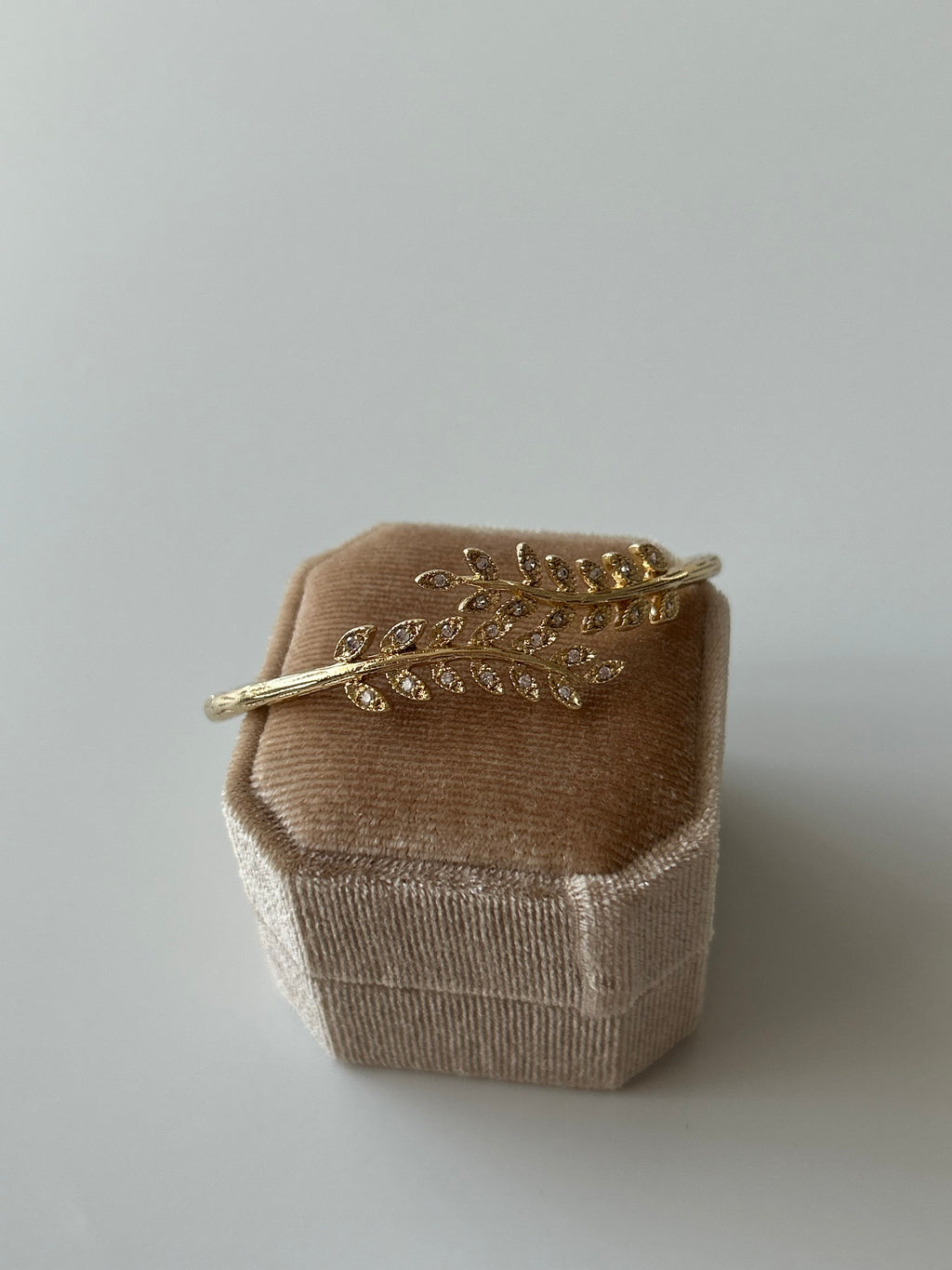 Xuping Zirkon Yaprak Bilezik