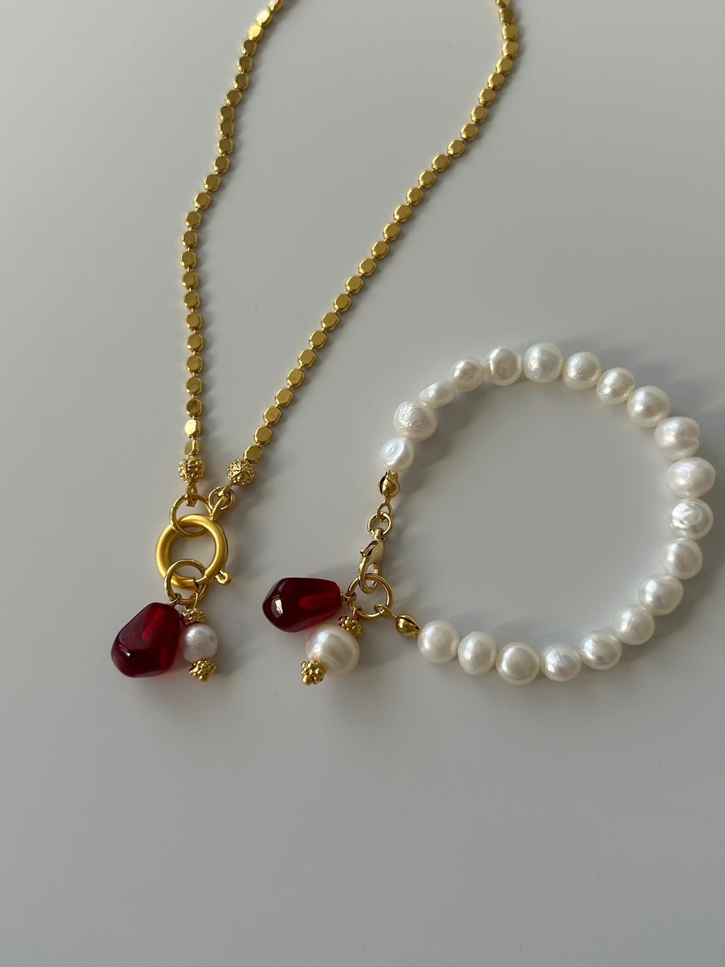 Nar Tanesi İnci Bileklik