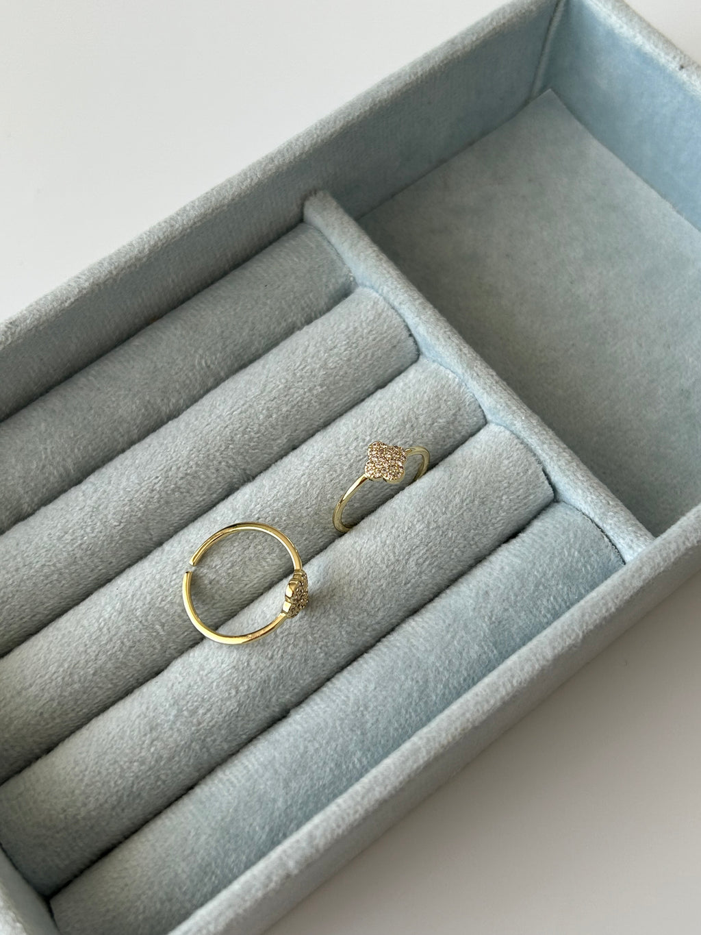 Zirkon Yonca Yüzük