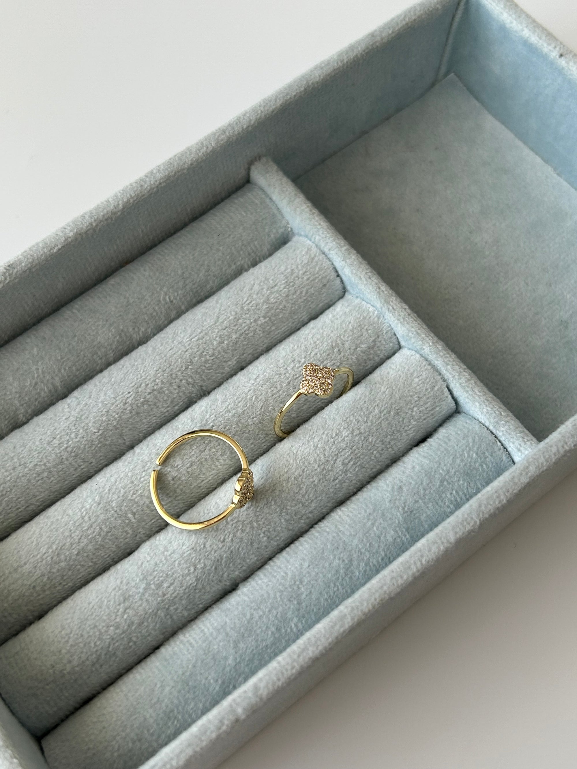 Zirkon Yonca Yüzük