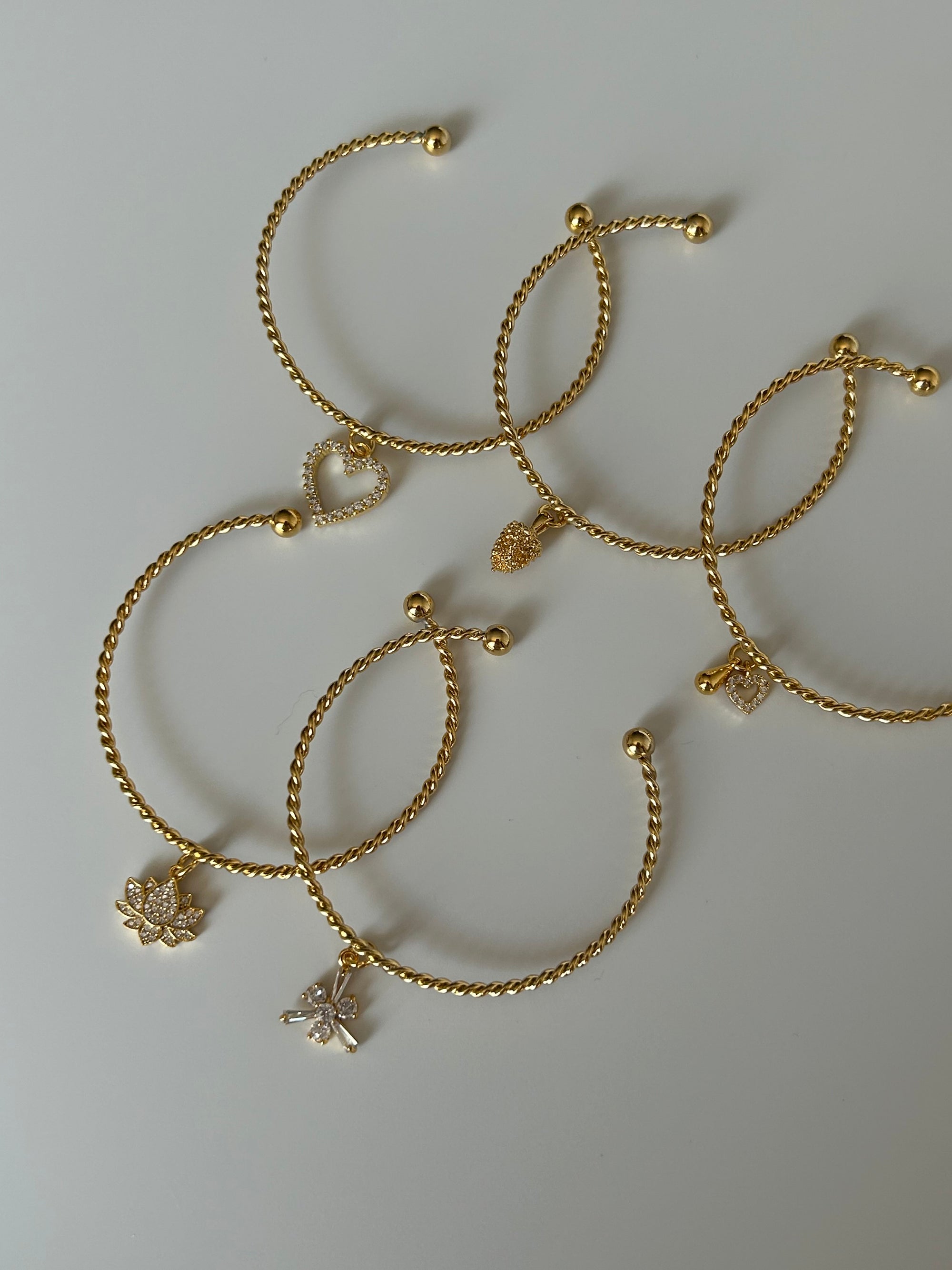 Minimal Zirkon Kalp Charm Bilezik