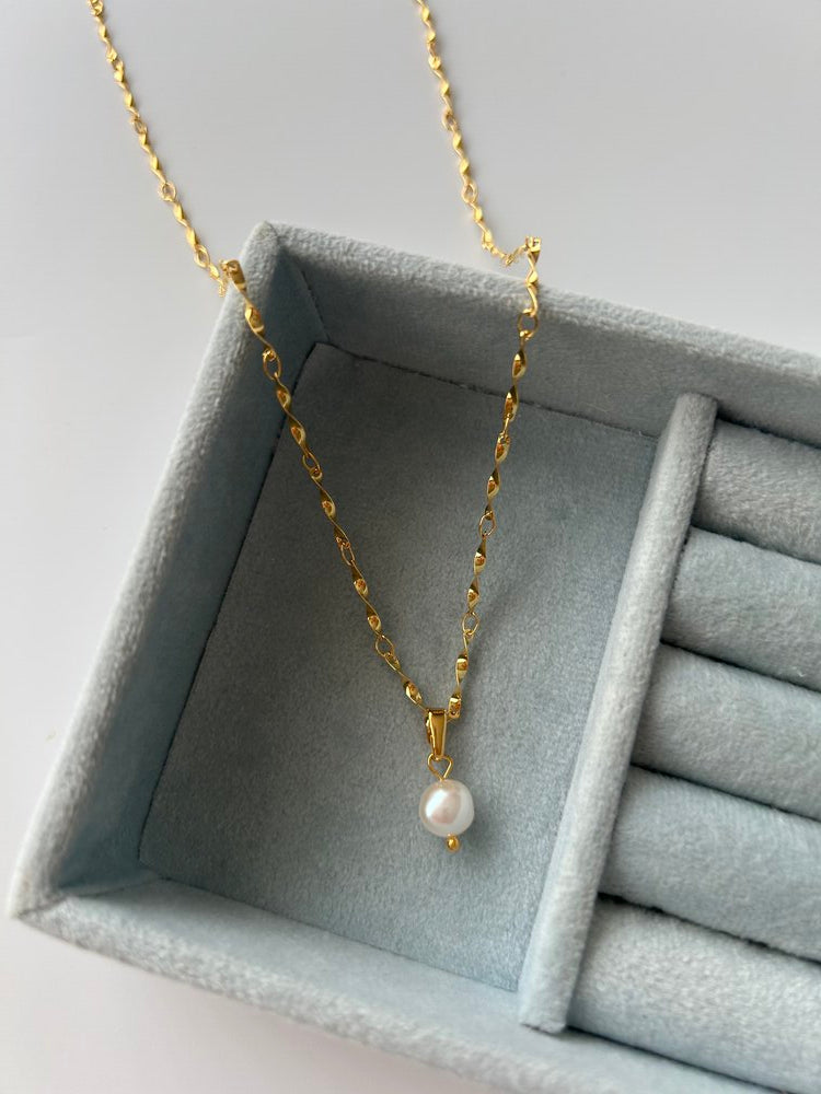 İnci Charm Kolye