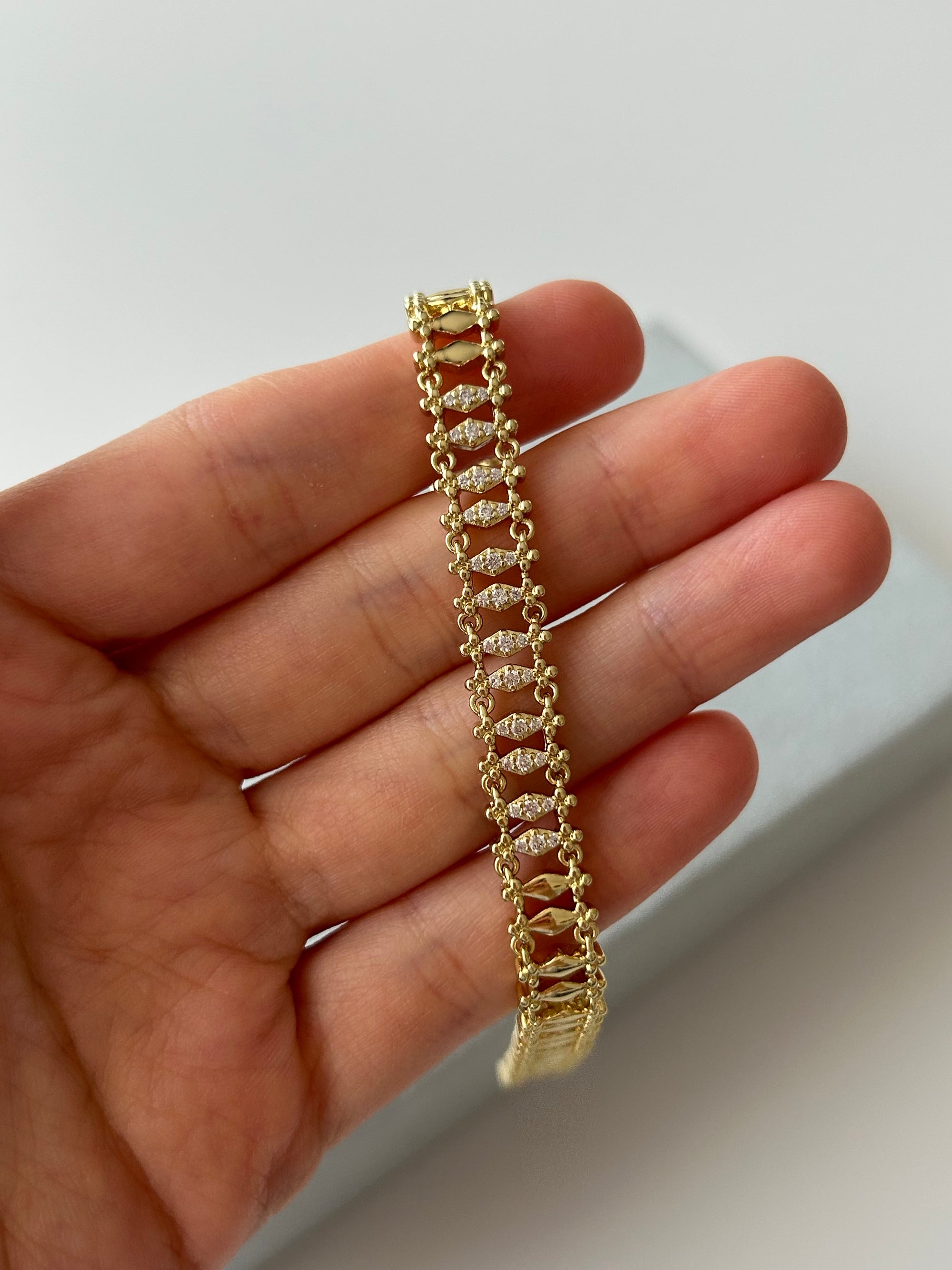 Xuping Sıralı Zirkon Taş Bileklik