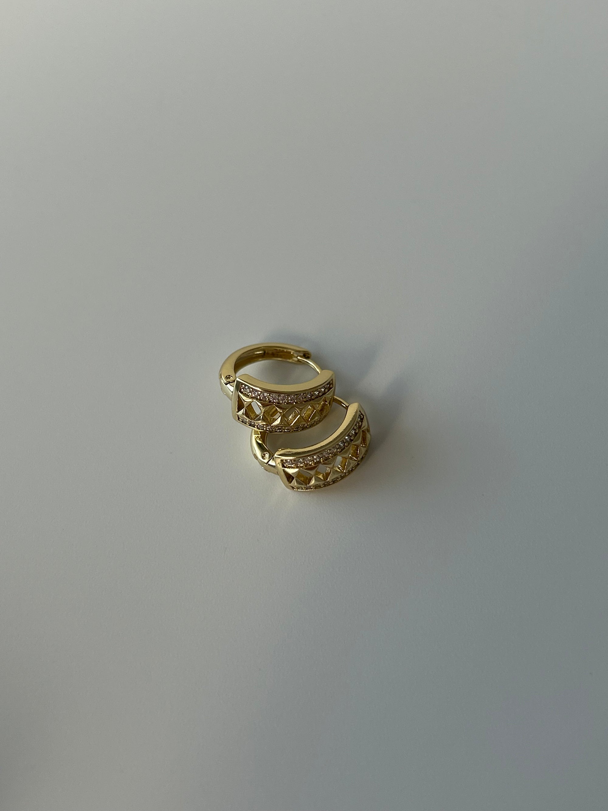 Xuping Zirkon Taş Küpe