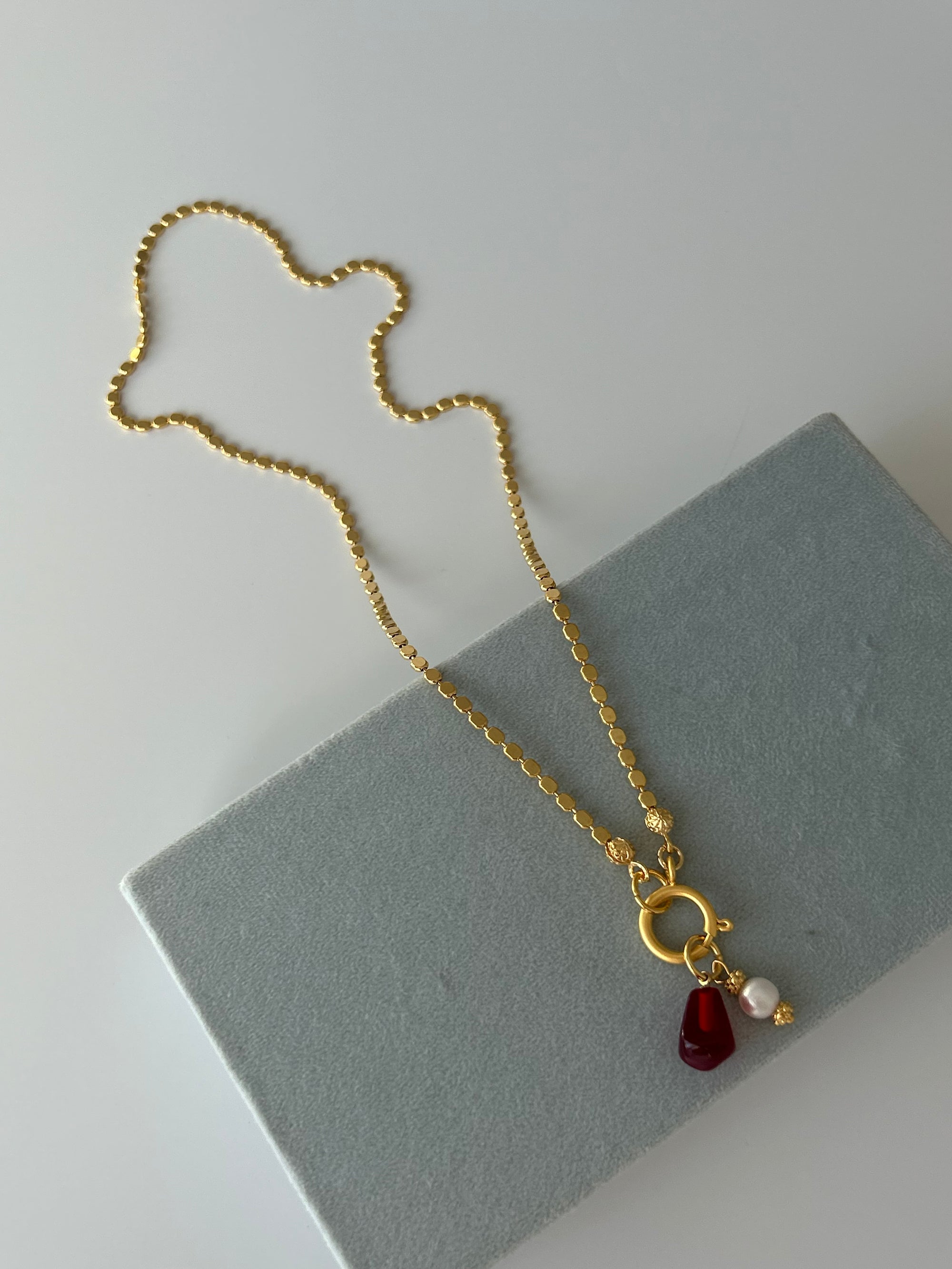 Nar Tanesi/İnci Charm Kolye