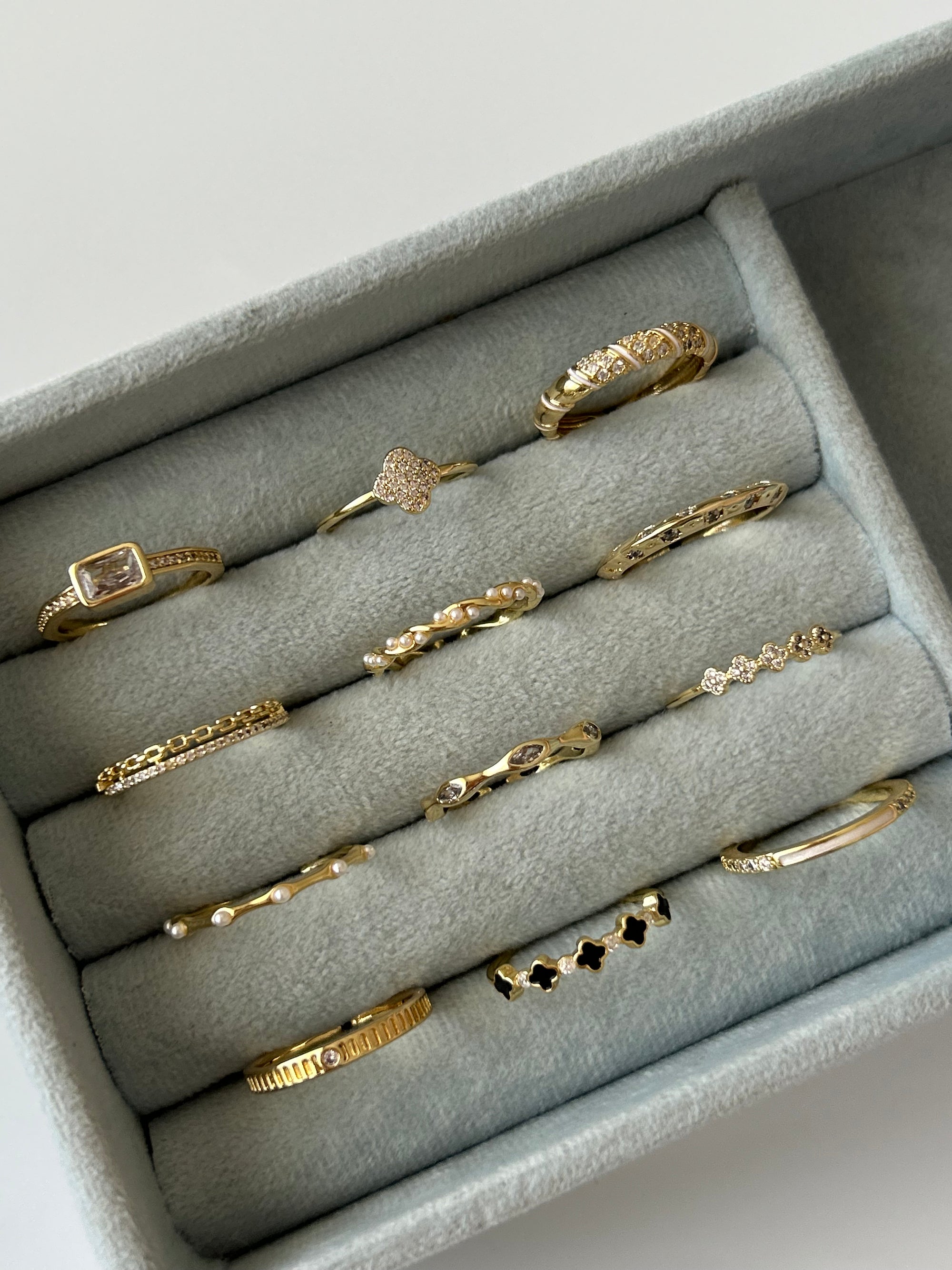 Zirkon Yonca Yüzük