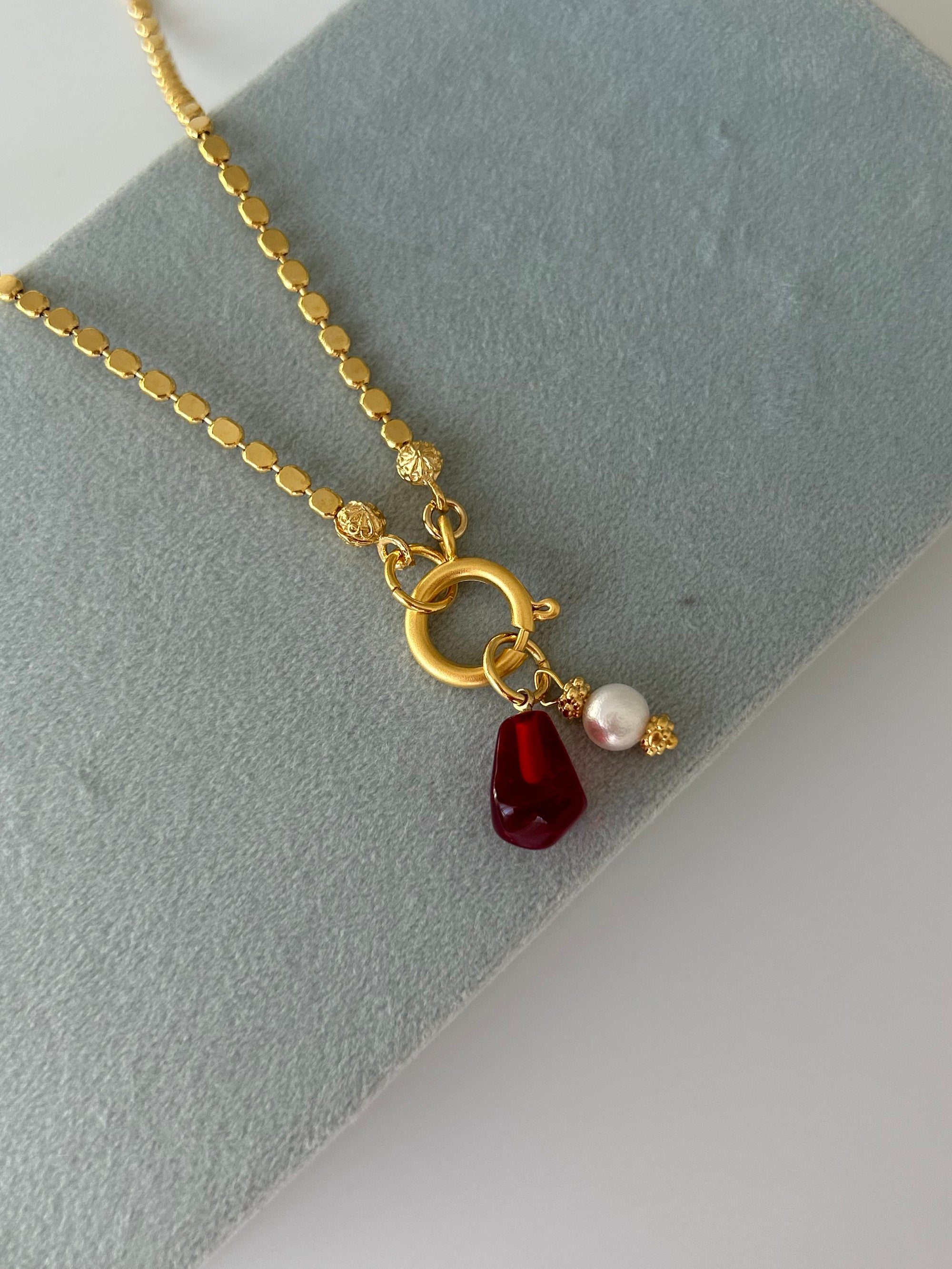 Nar Tanesi/İnci Charm Kolye