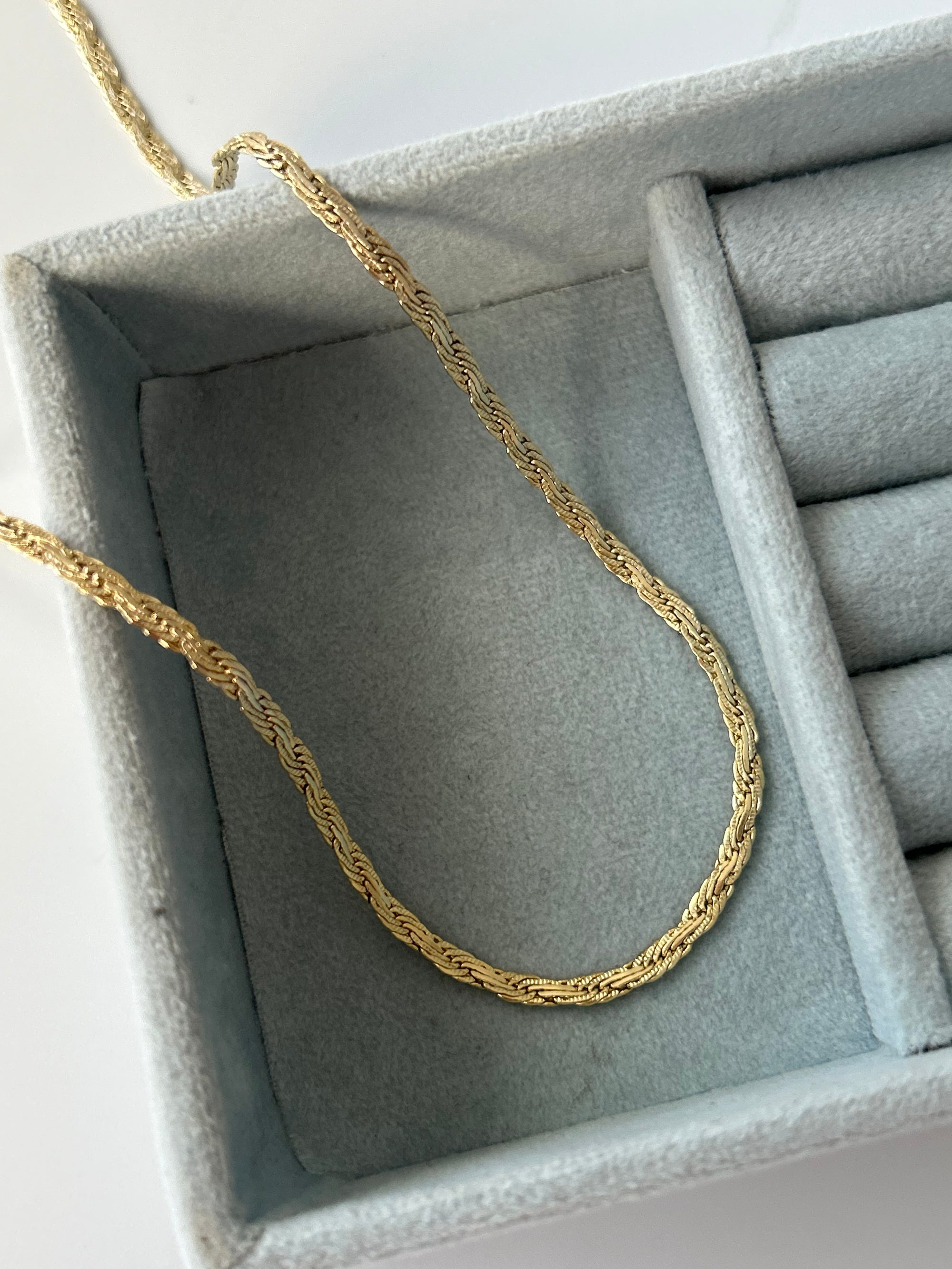 Xuping Mary Zincir Kolye