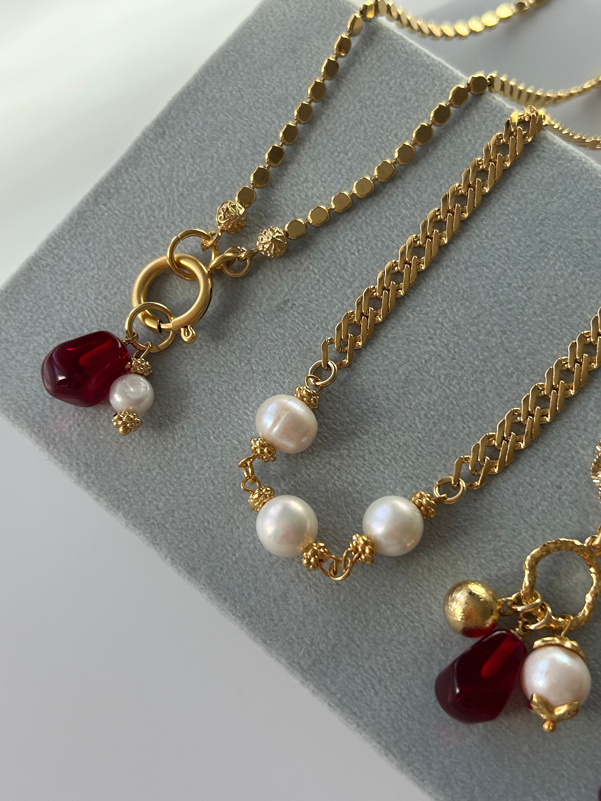 Nar Tanesi/İnci Charm Kolye