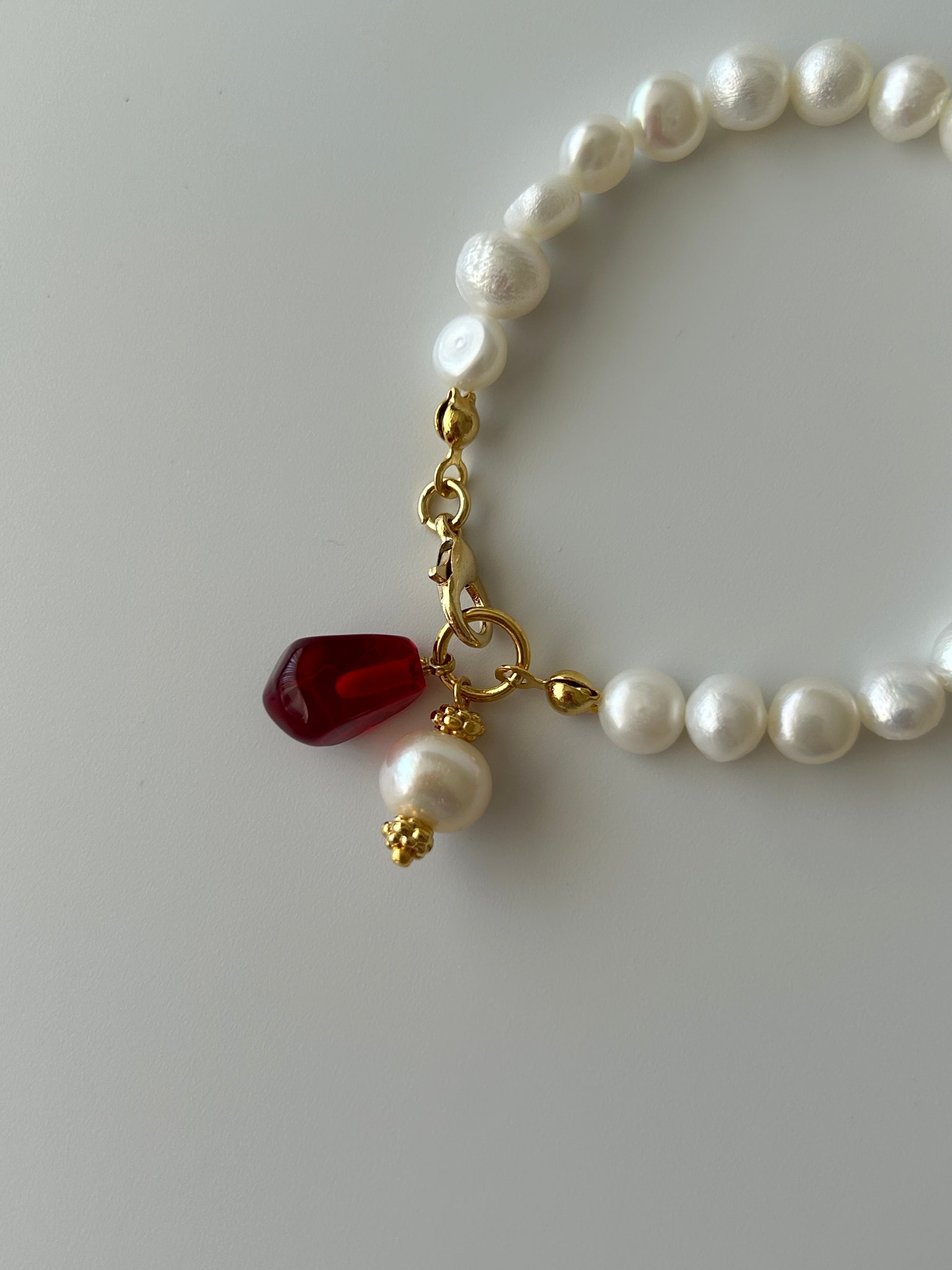 Nar Tanesi İnci Bileklik