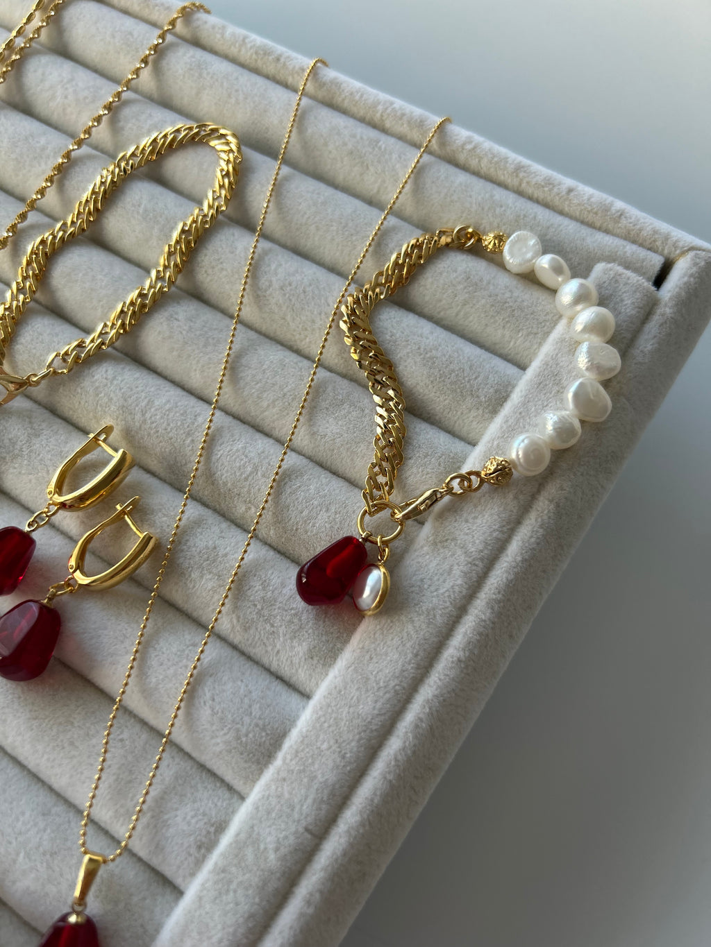 Nar Tanesi/Beyaz Cam Charm İnci/Zincir Bileklik