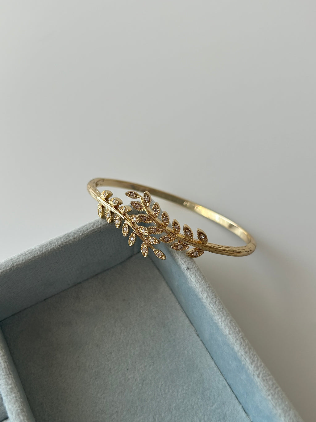 Xuping Zirkon Yaprak Bilezik