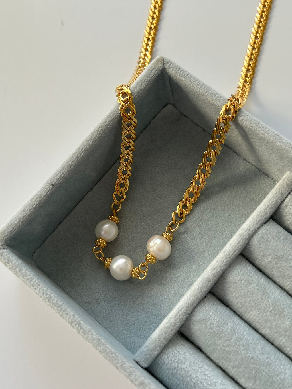 İnci Charm Zincir Kolye