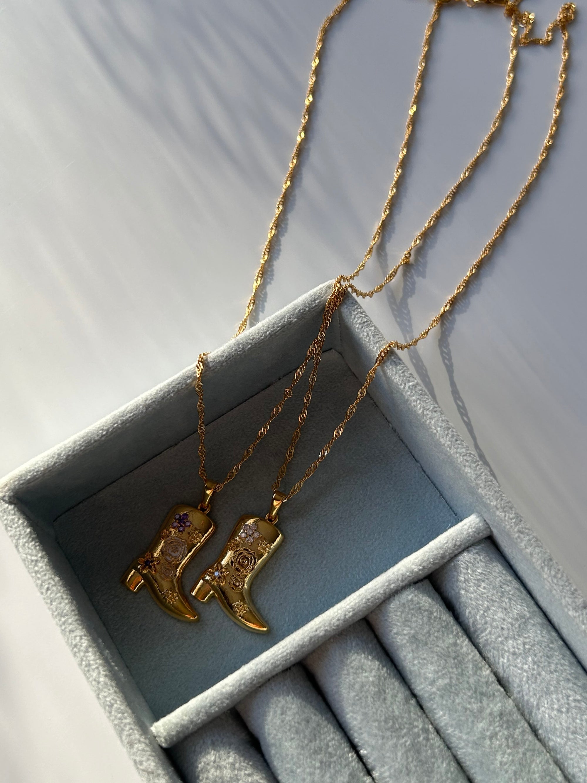Çizme Charm Kolye