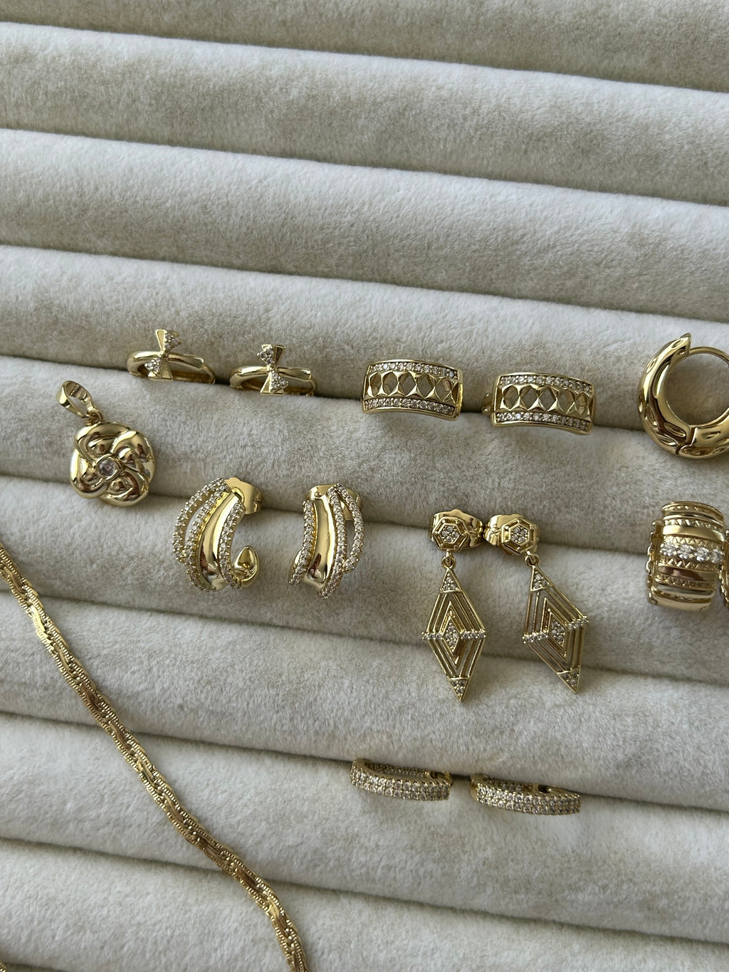 Xuping Zirkon Taş Küpe