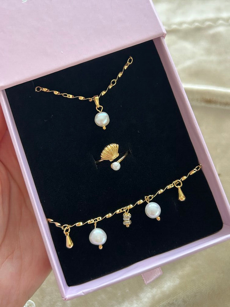 İnci Charm Kolye