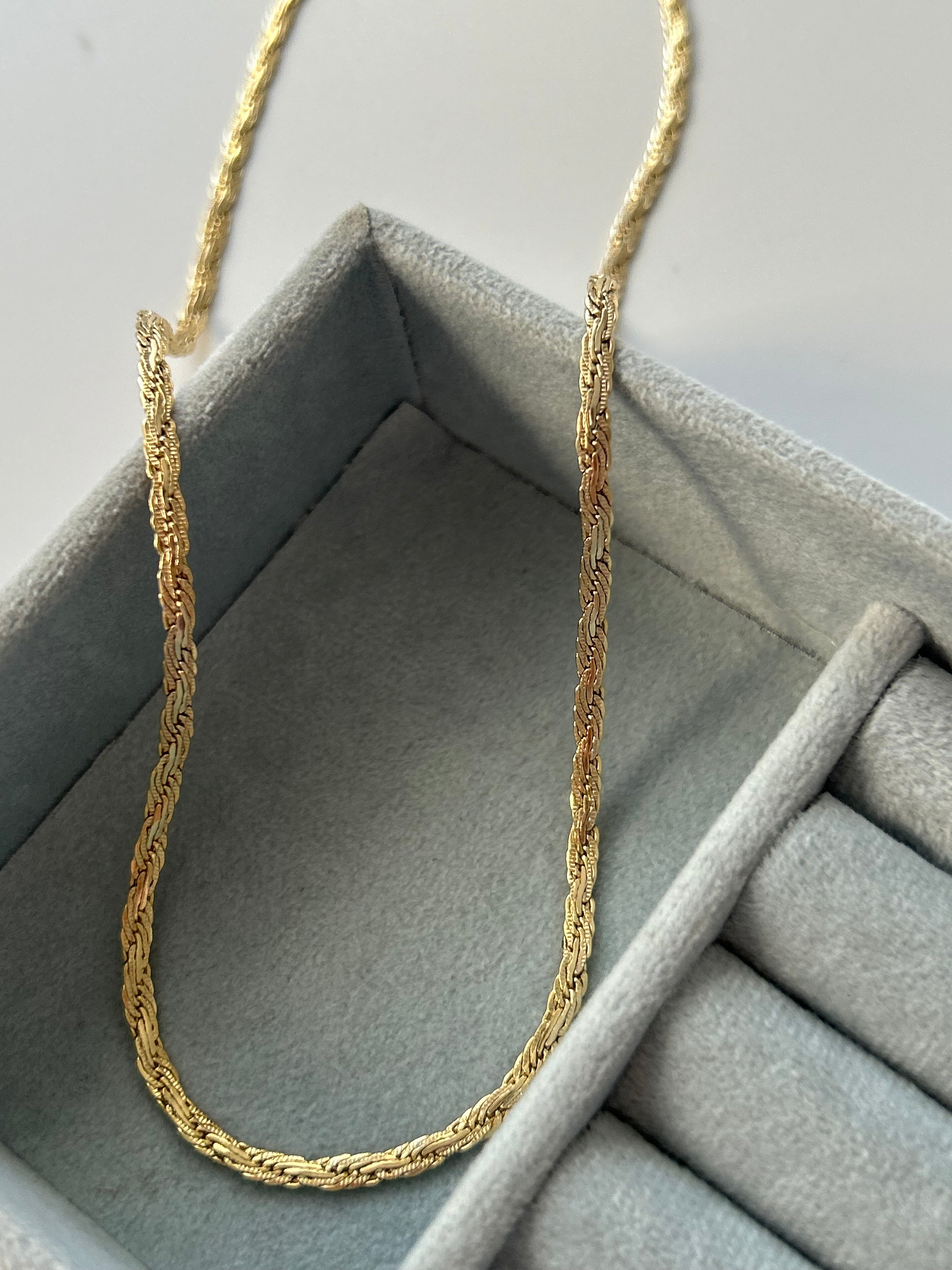 Xuping Mary Zincir Kolye