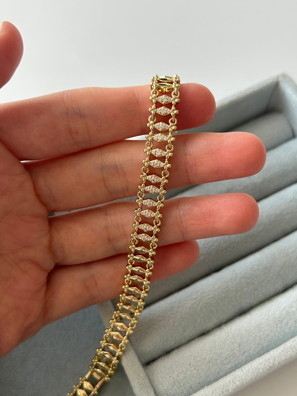 Xuping Sıralı Zirkon Taş Bileklik