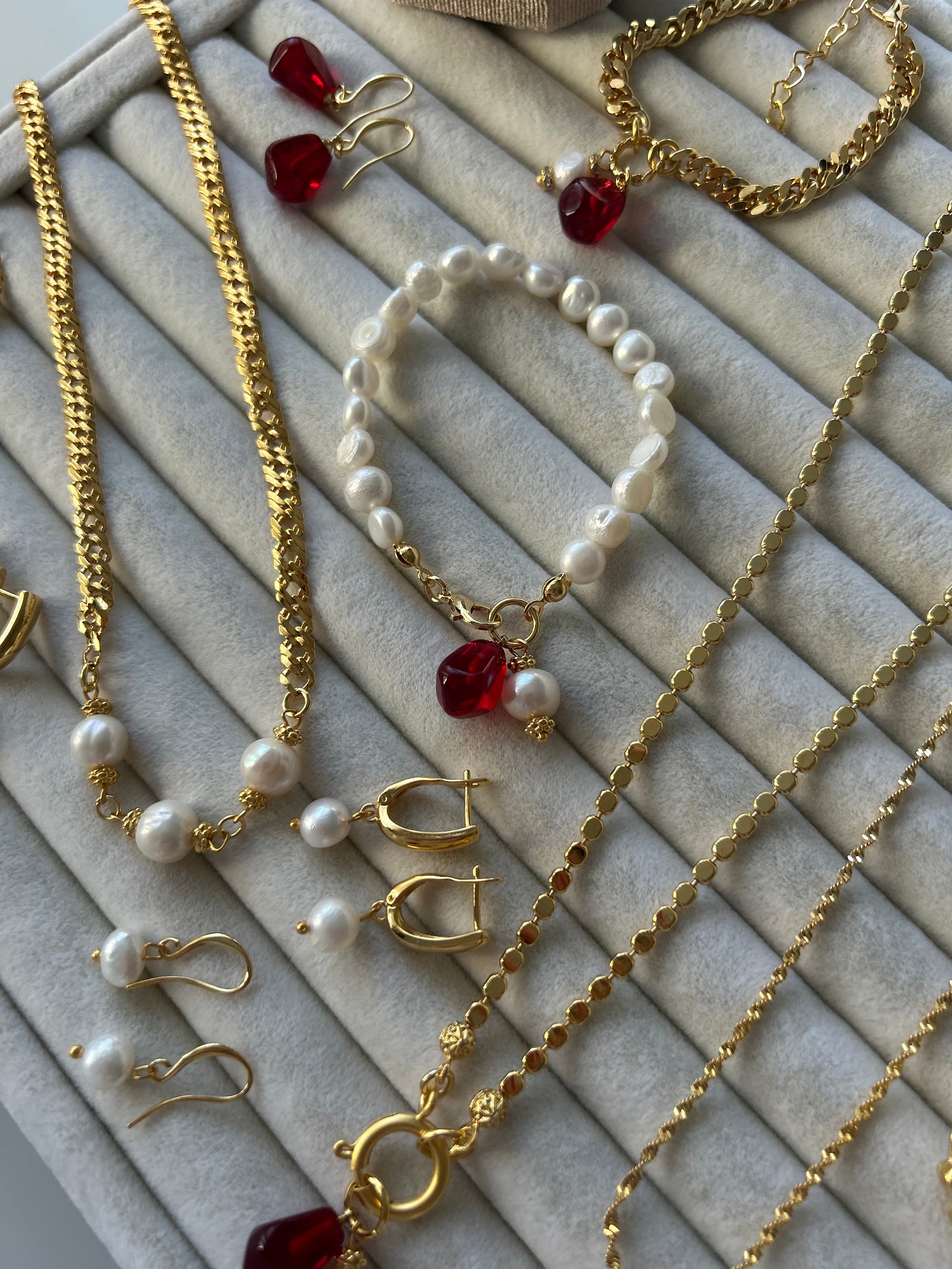 Nar Tanesi İnci Bileklik