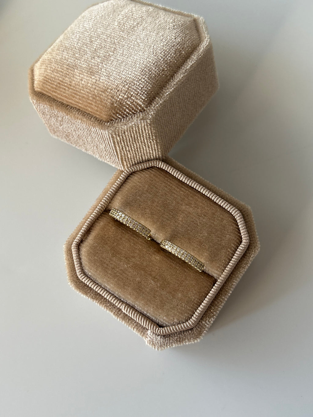 Xuping Zirkon Taş Küpe